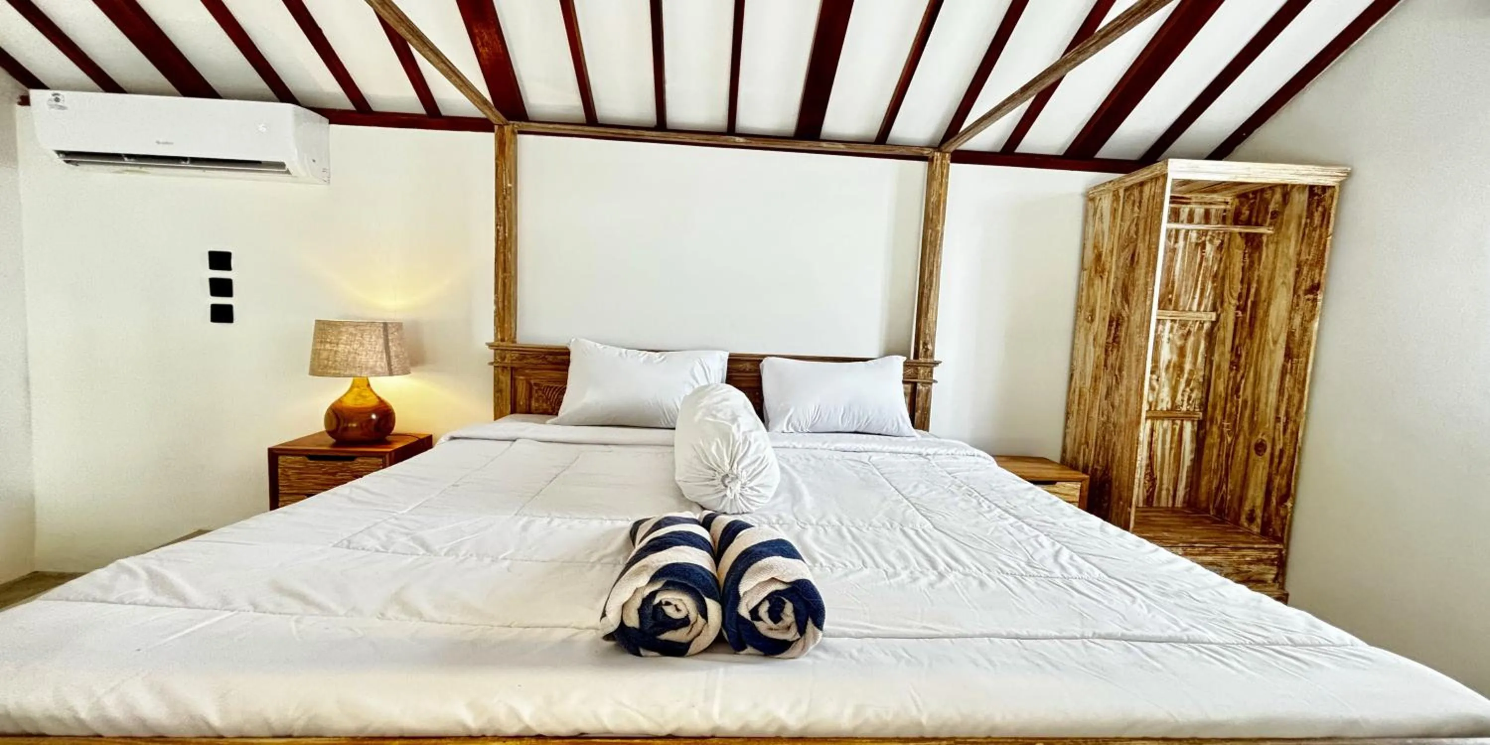 Bed in Villa Alisha Pererenan Canggu