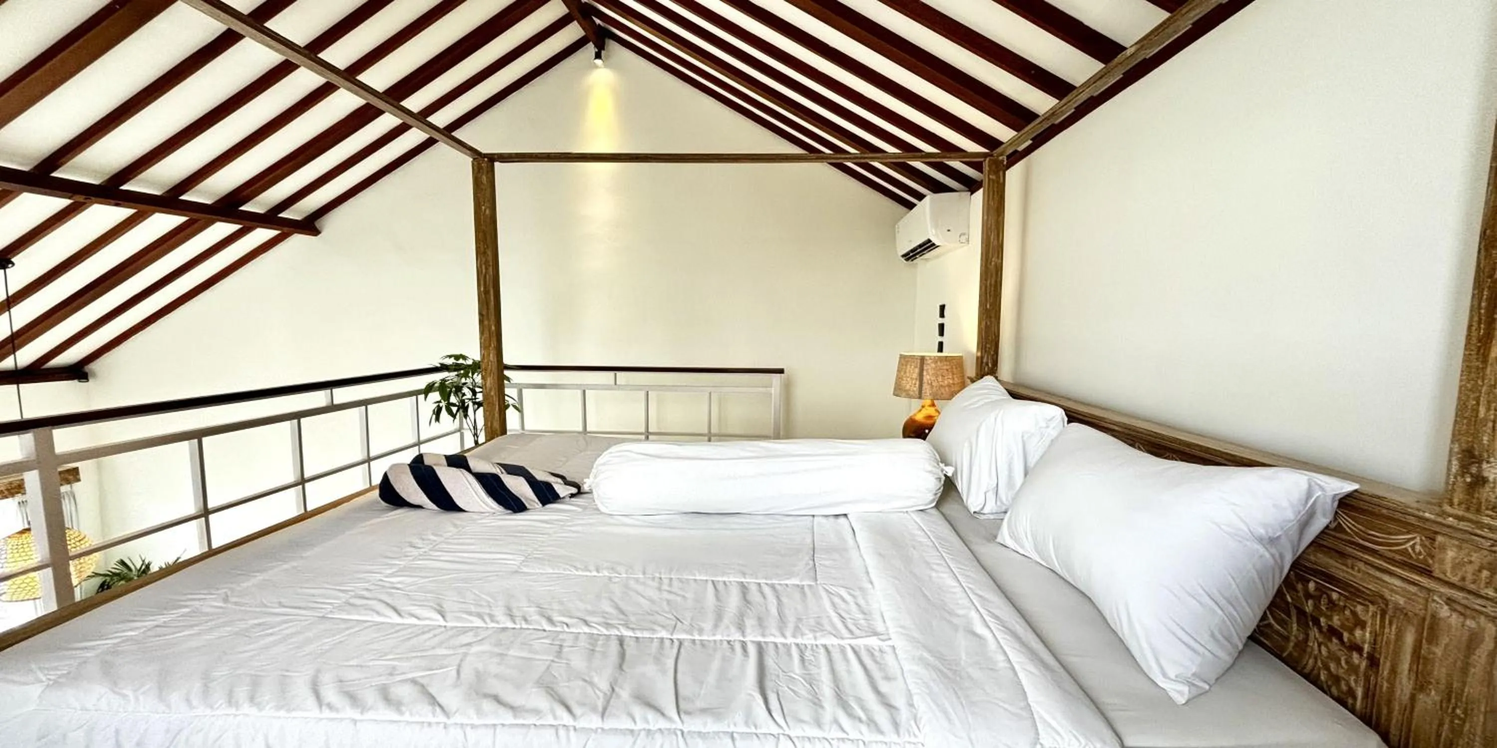 Bed in Villa Alisha Pererenan Canggu