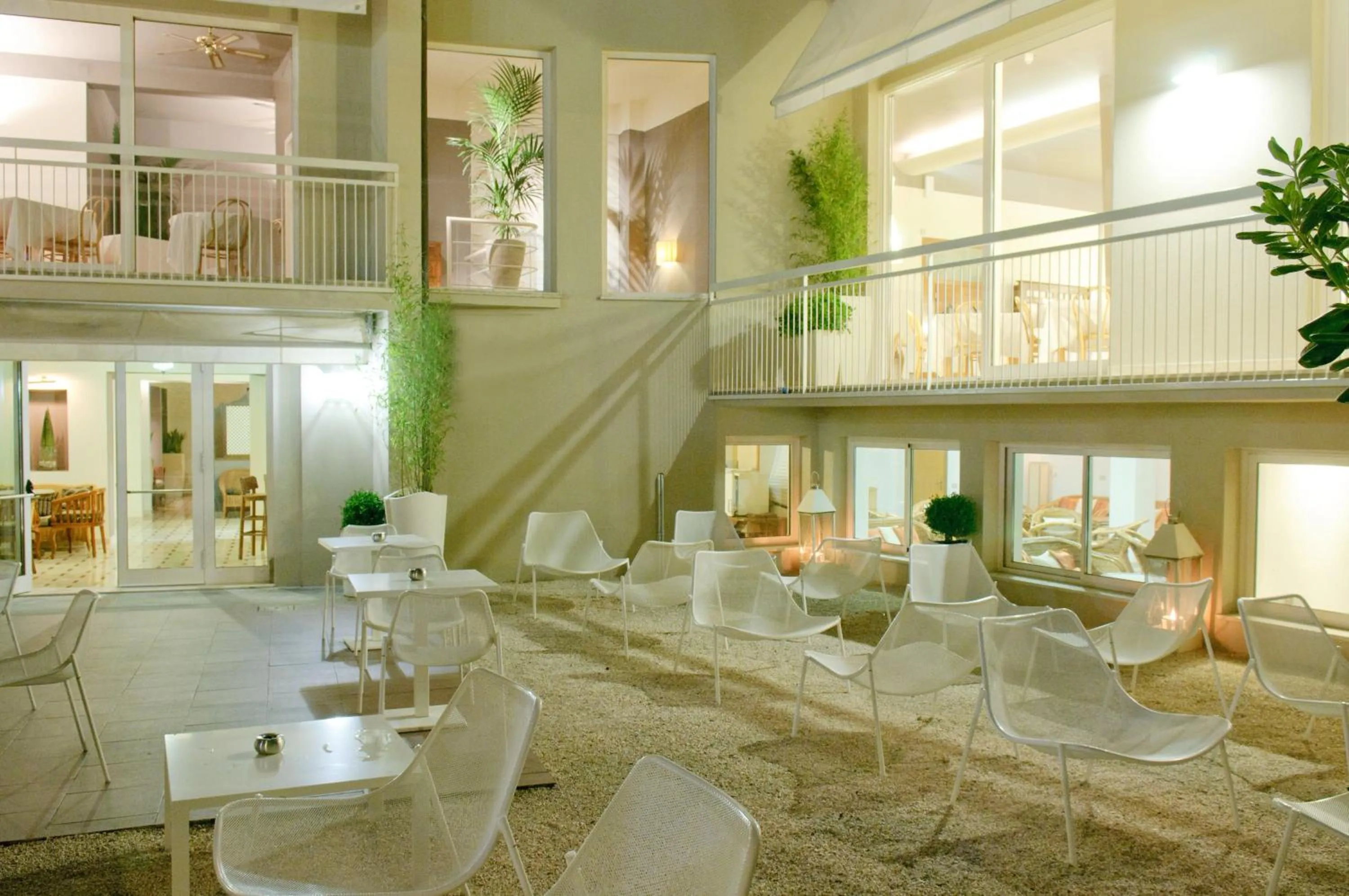 Garden in HOTEL TRIONFAL - Fronte Mare - Vicinissimi al Centro