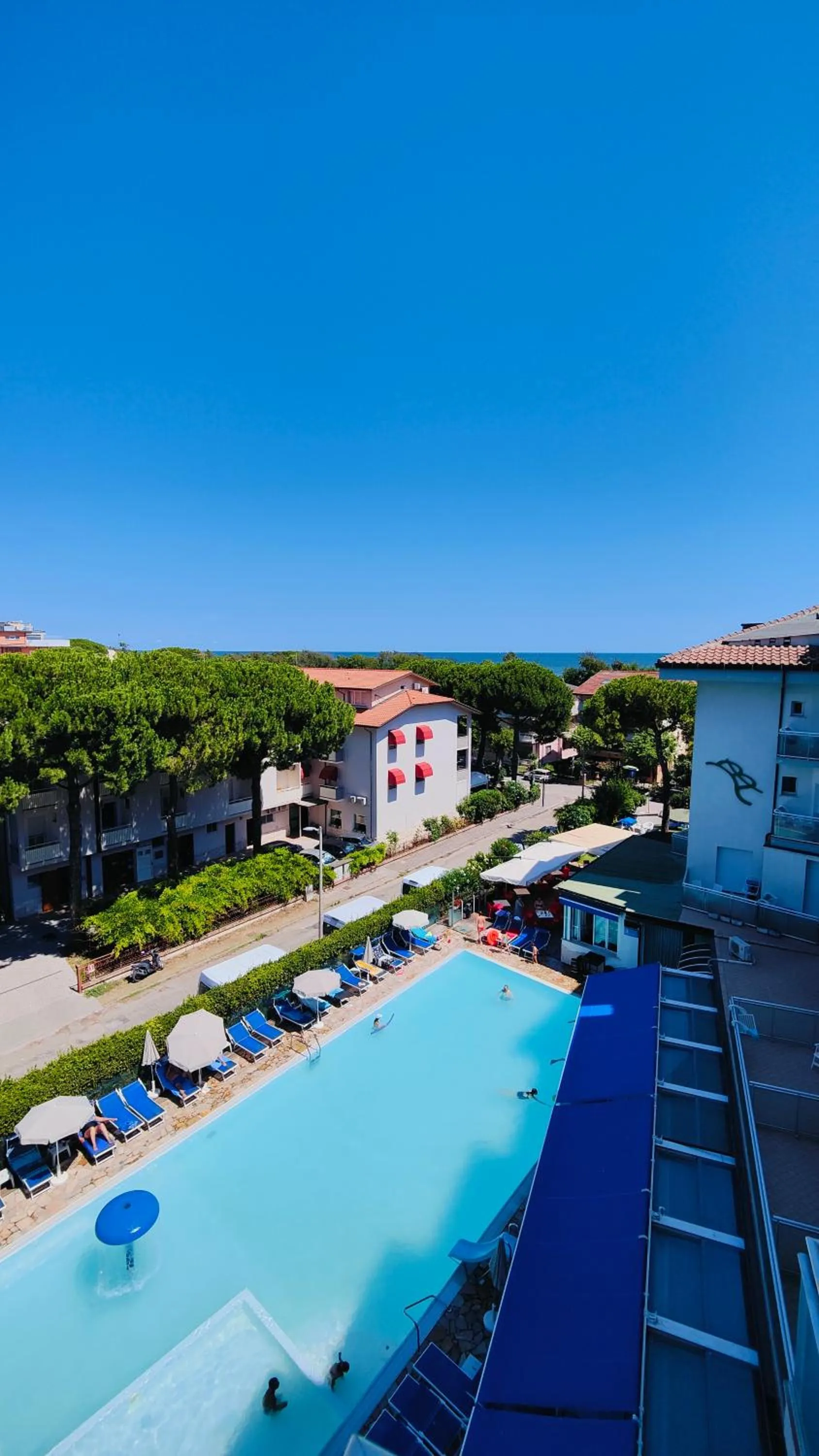 Swimming pool in Hotel Buratti