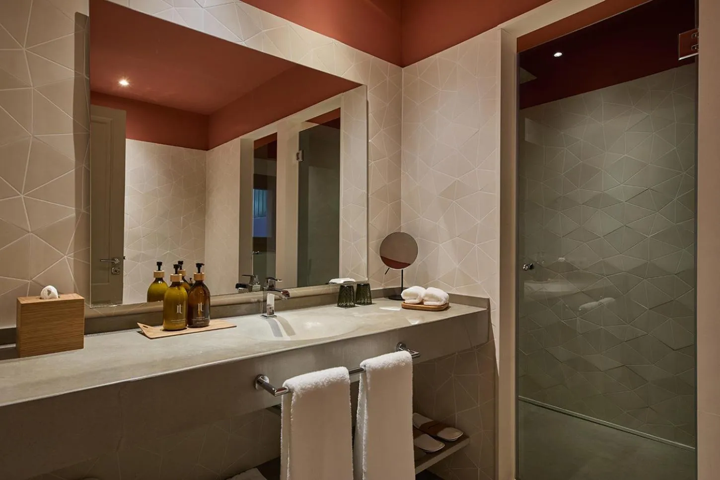 Bathroom in Calatrava Hotel