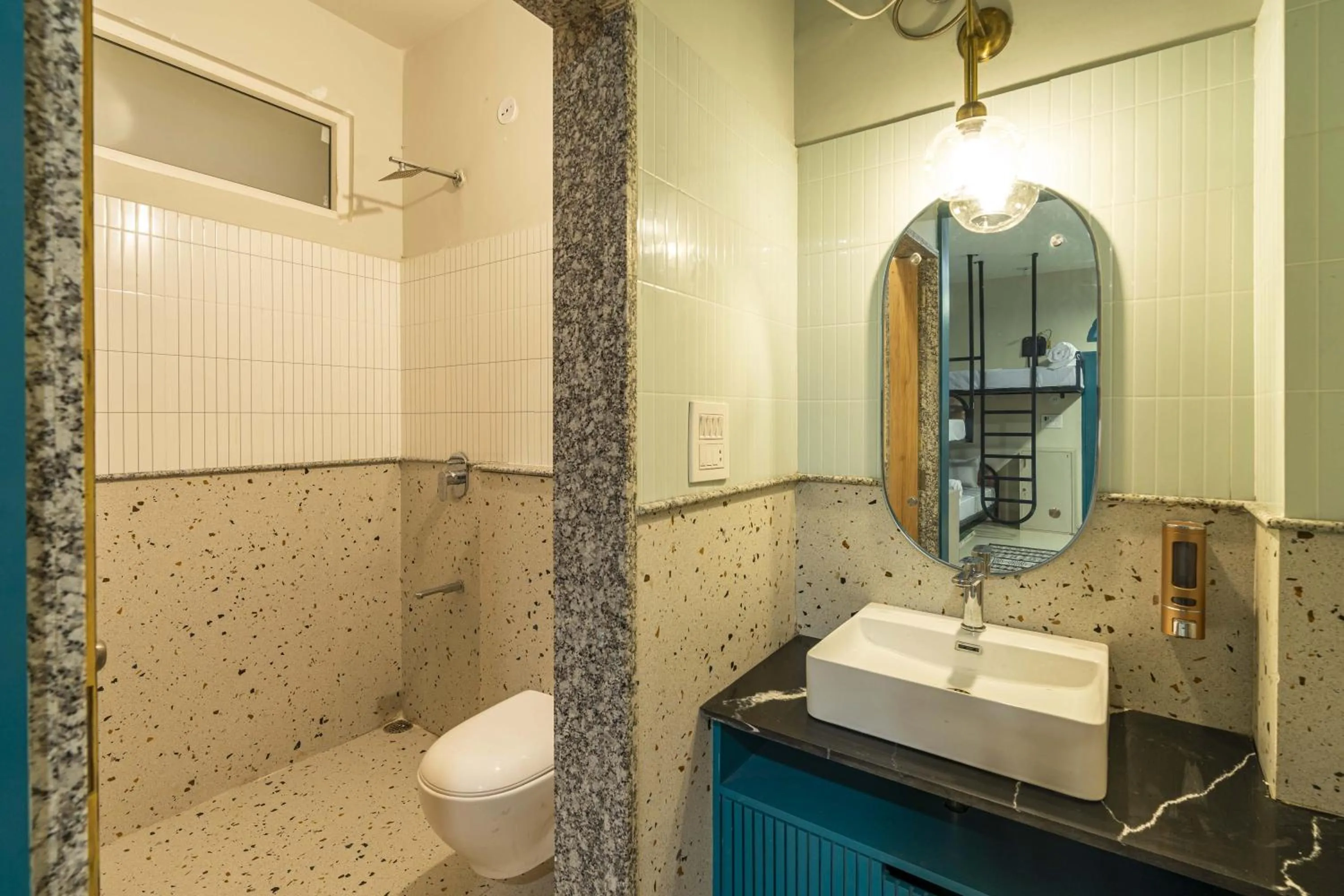 Shower in Zostel Bundi