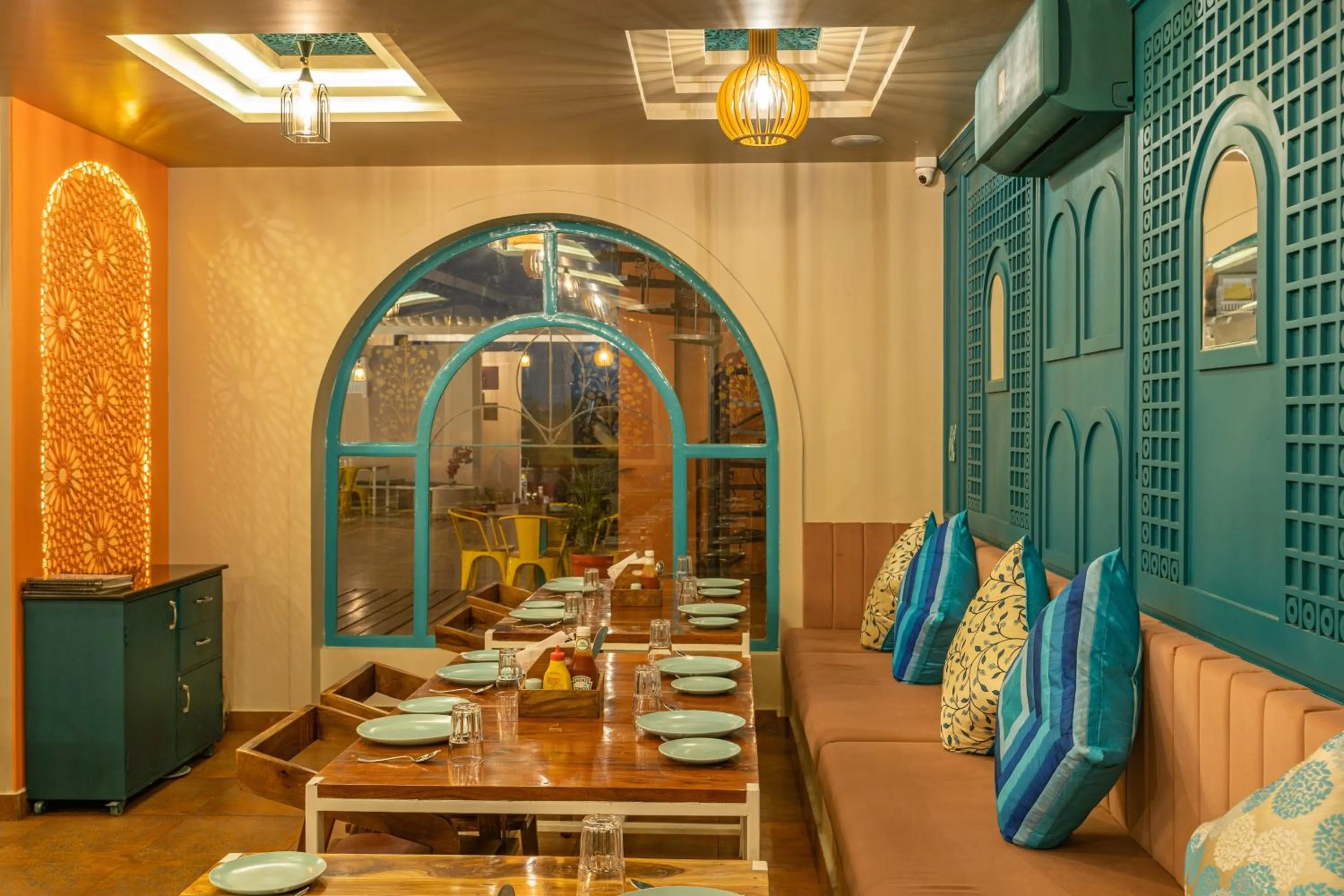 Restaurant/places to eat in Zostel Bundi