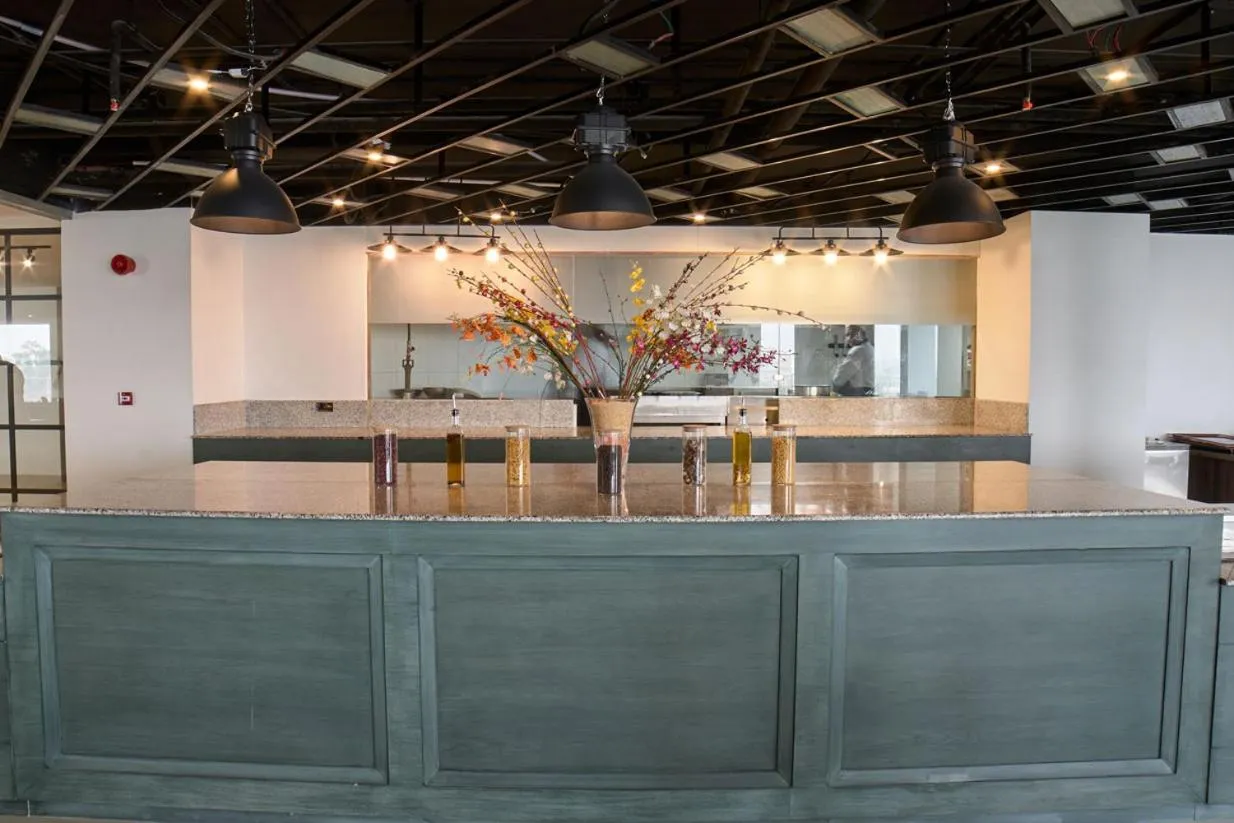 Avari Xpress Gulberg