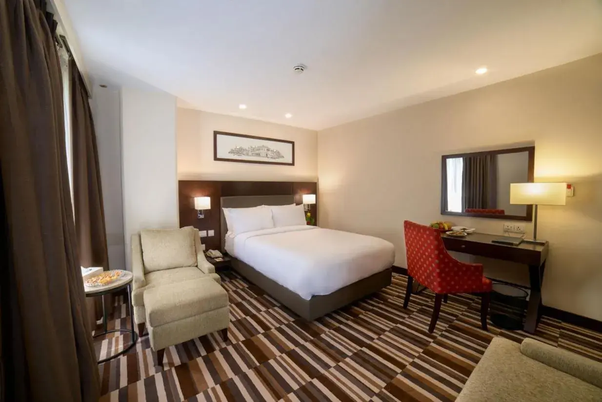 Superior Queen Room - single occupancy in Avari Xpress Gulberg Superior Queen Room - single occupancy in Avari Xpress Gulberg