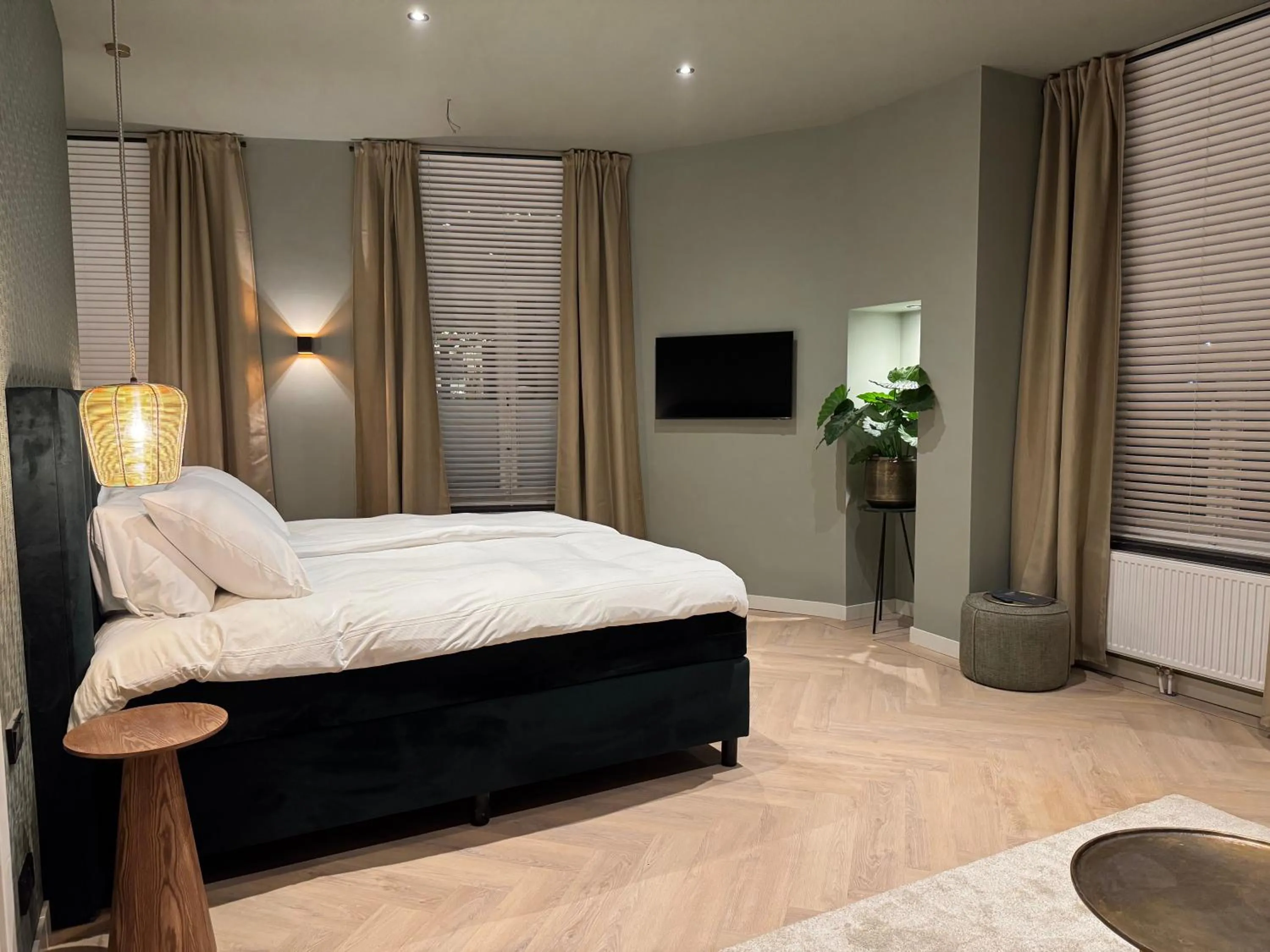 Bed in De Pastorie Bed & Breakfast