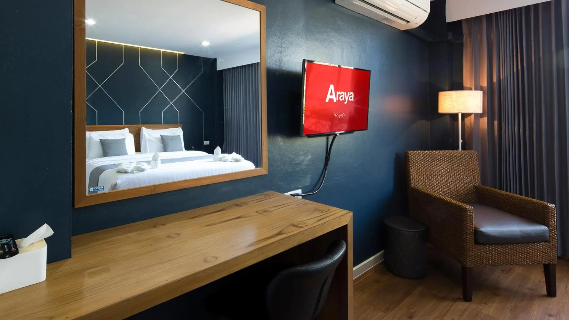 TV and multimedia, Bed in ARAYA HOTEL