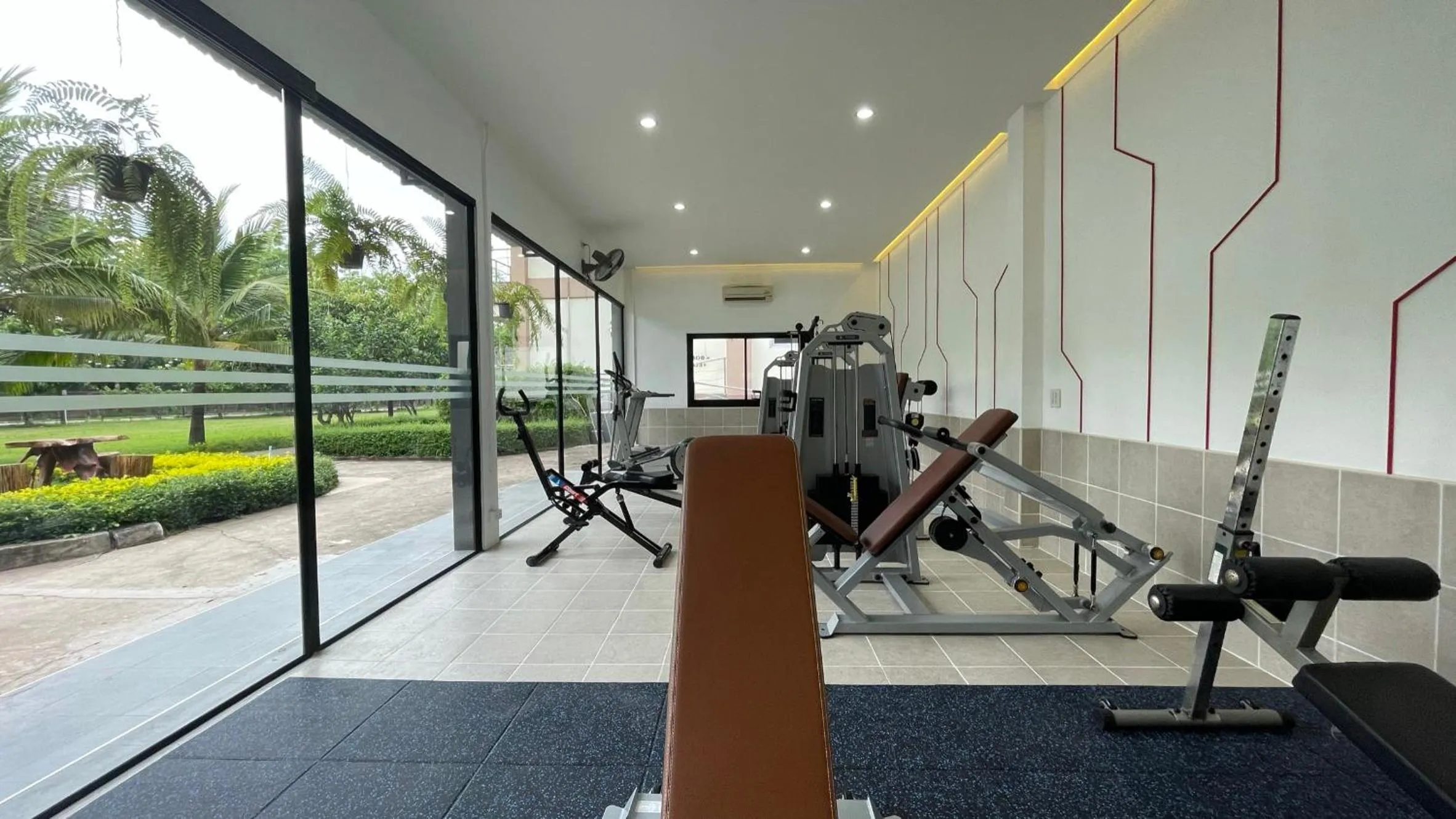 Fitness centre/facilities in ARAYA HOTEL