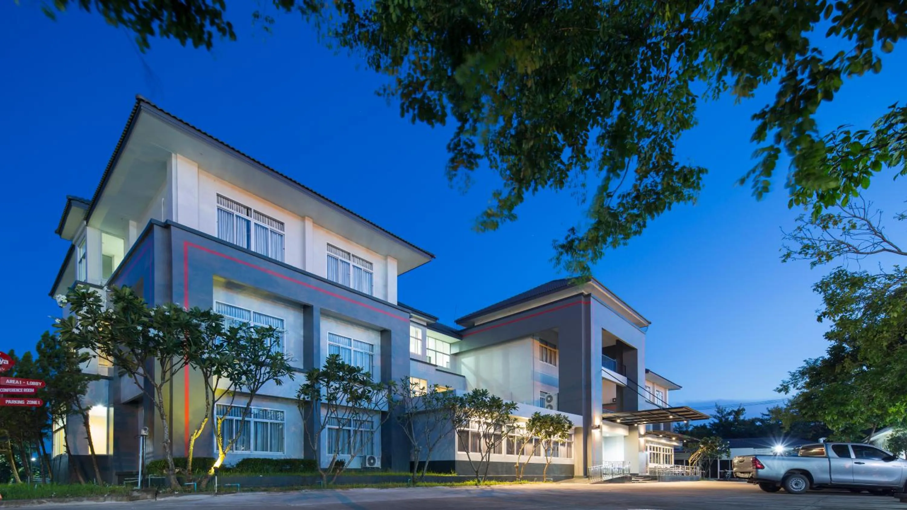 Property building in ARAYA HOTEL