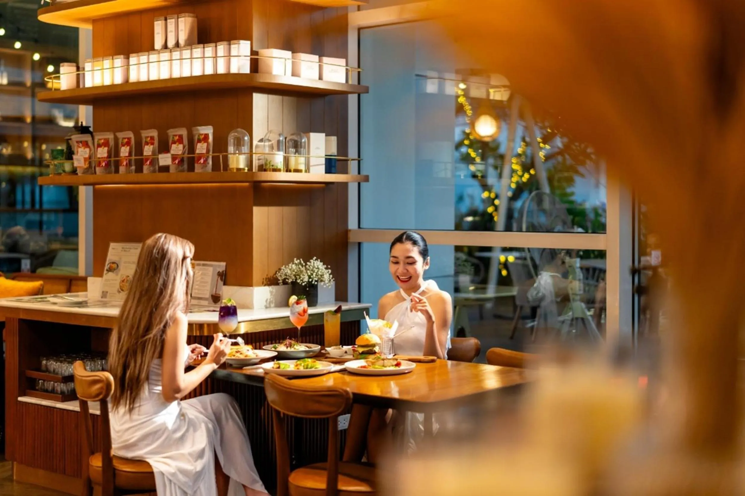 Restaurant/places to eat in Dusit Suites Hotel Ratchadamri, Bangkok