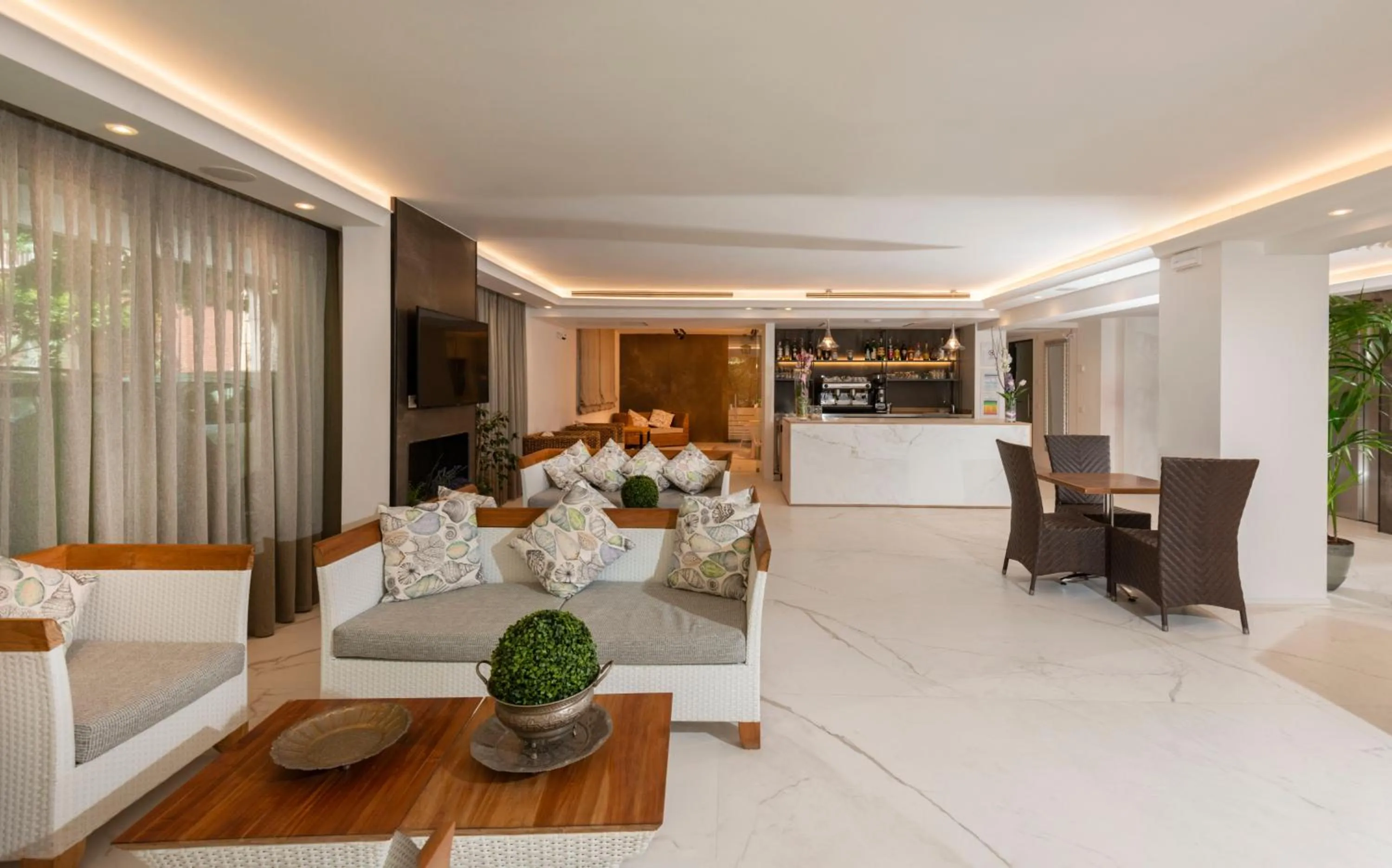 Lobby or reception in Atlas Hotel