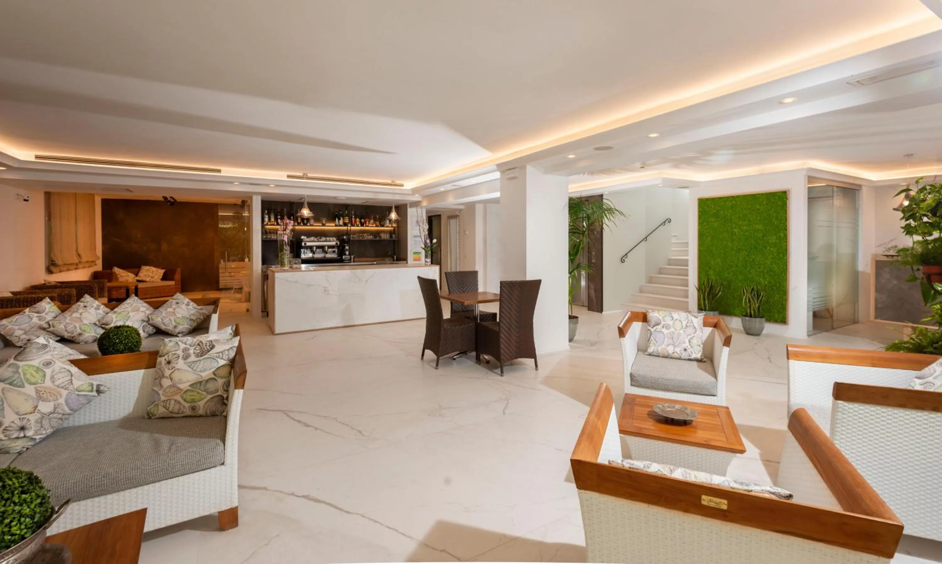 Lobby or reception in Atlas Hotel