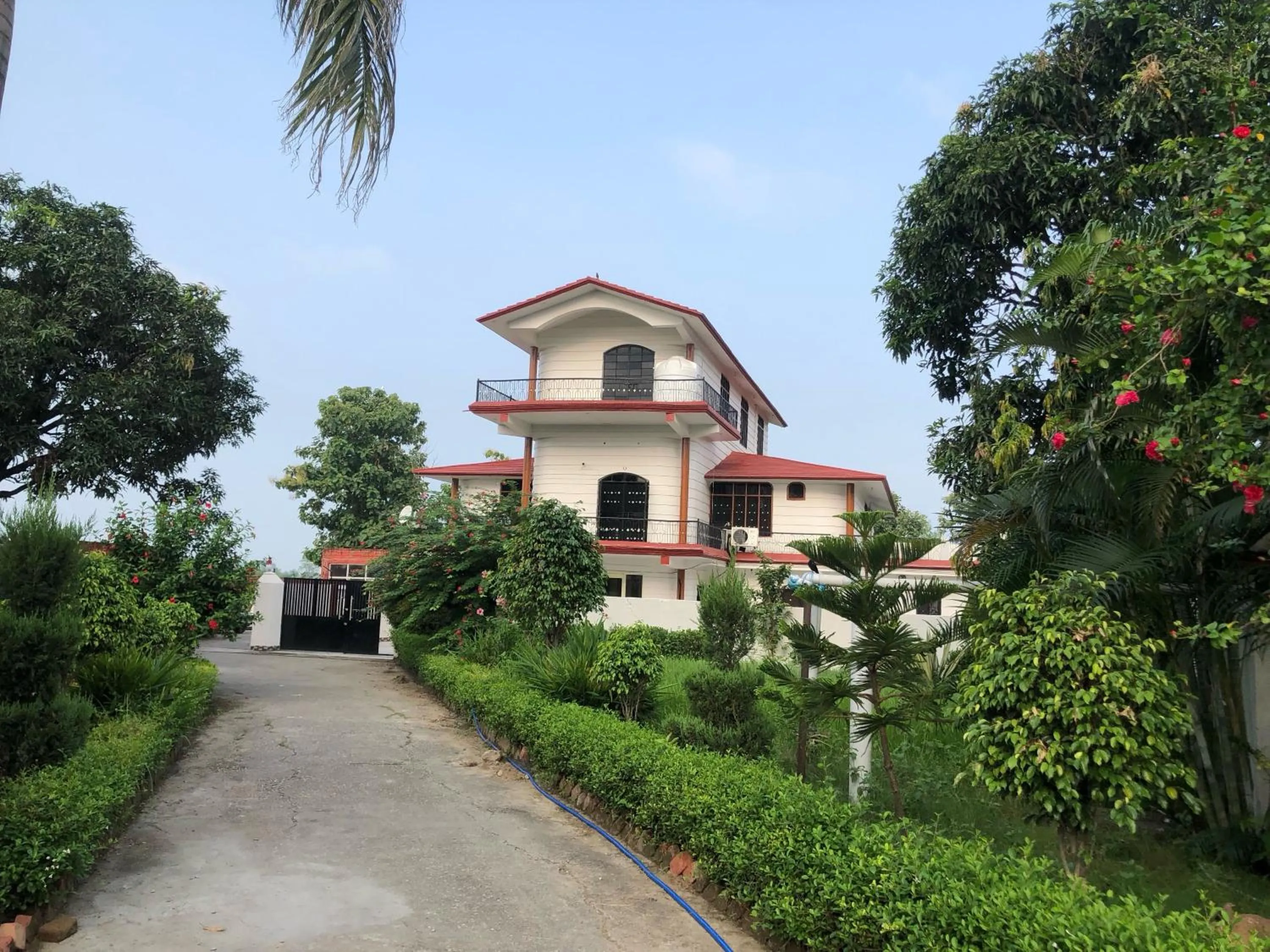 Facade/entrance in Hotel O Corbett Farm Homestay