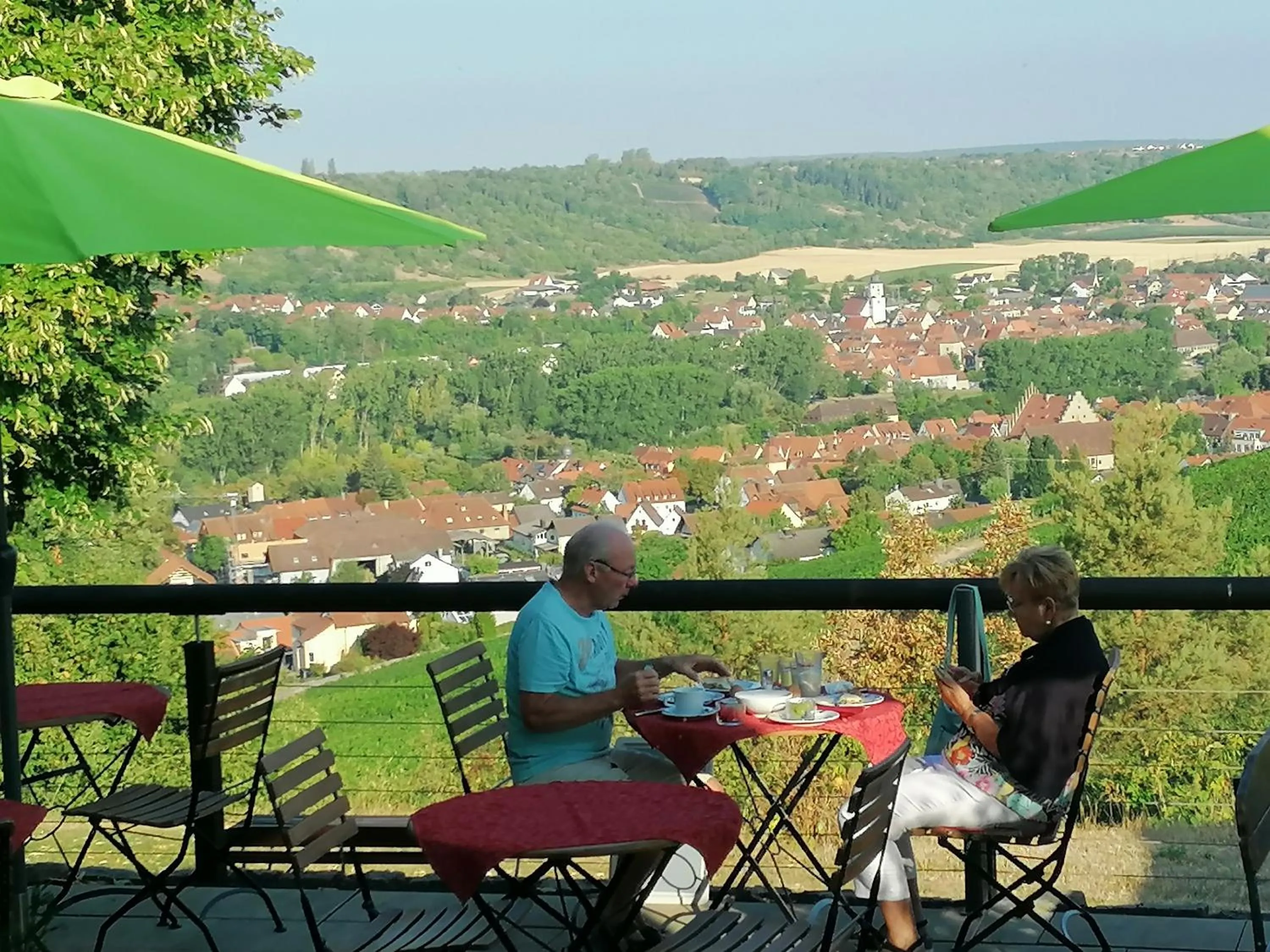 Breakfast in Kirschberghof Gästehaus und Weinverkauf