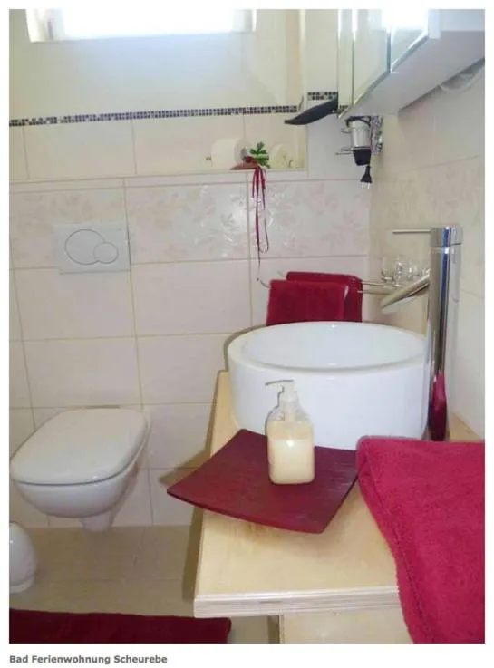 Bathroom in Kirschberghof Gästehaus und Weinverkauf