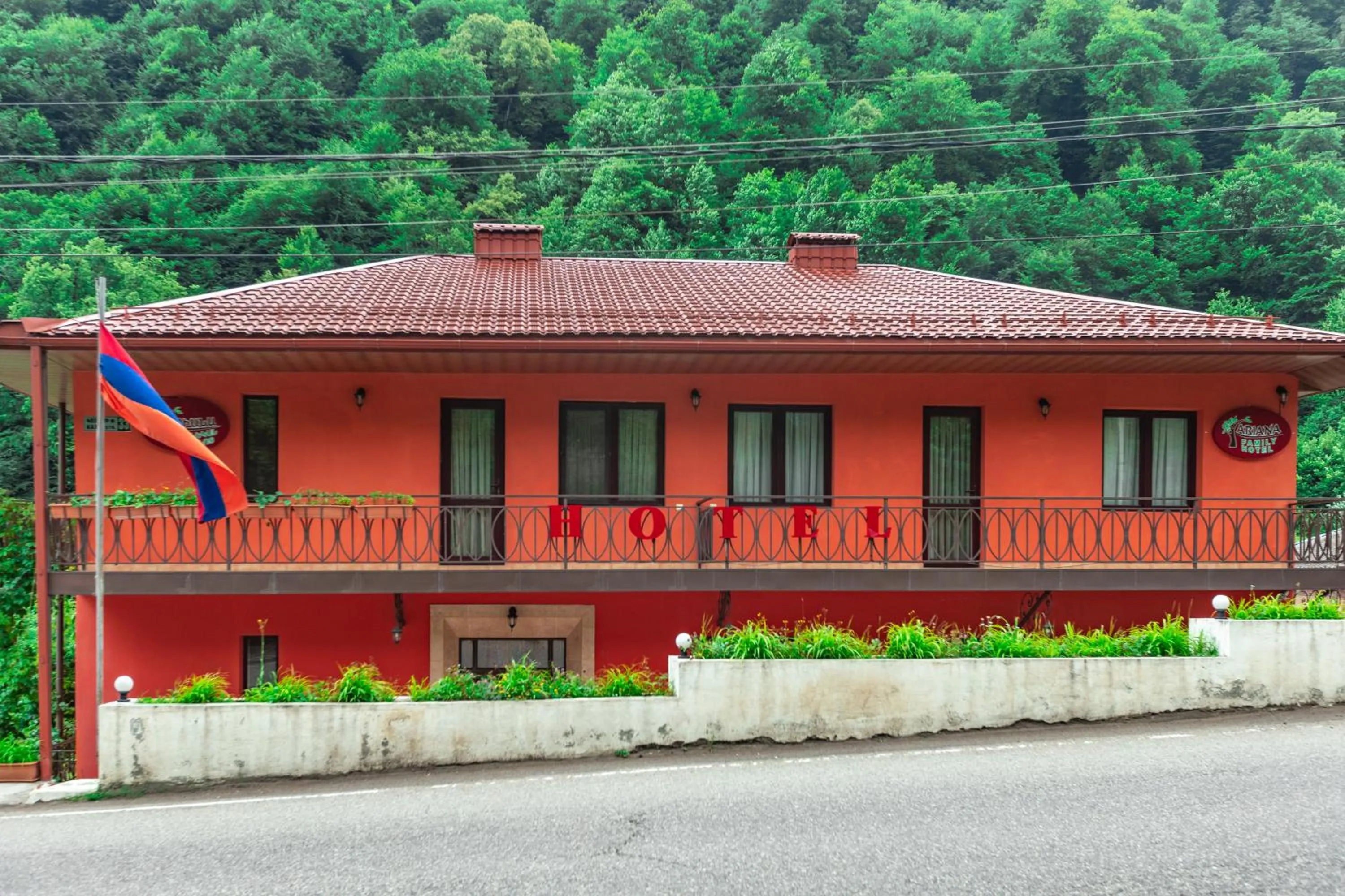 Facade/entrance in Ariana Family Hotel
