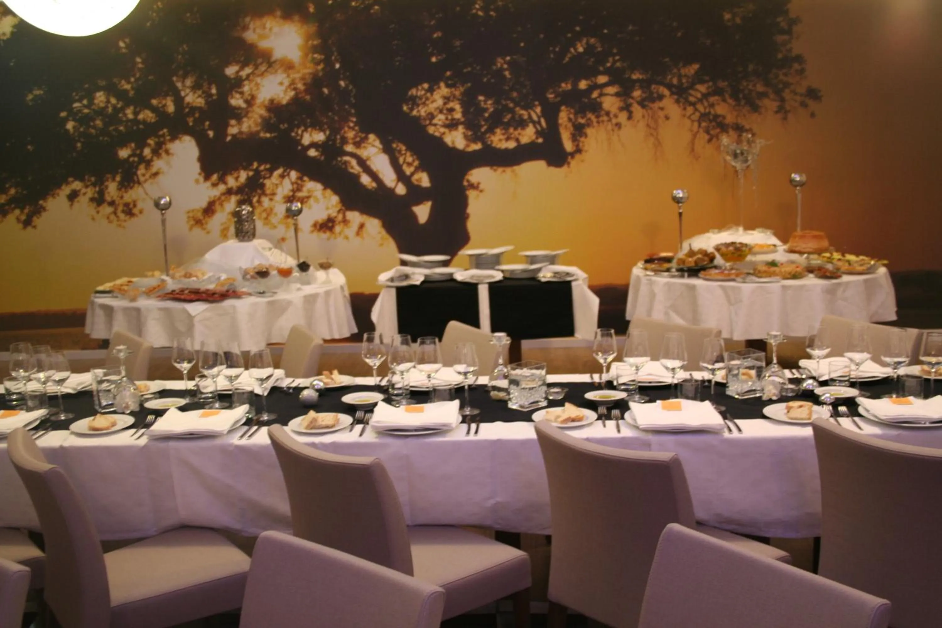 Restaurant/places to eat in Monte Filipe Hotel