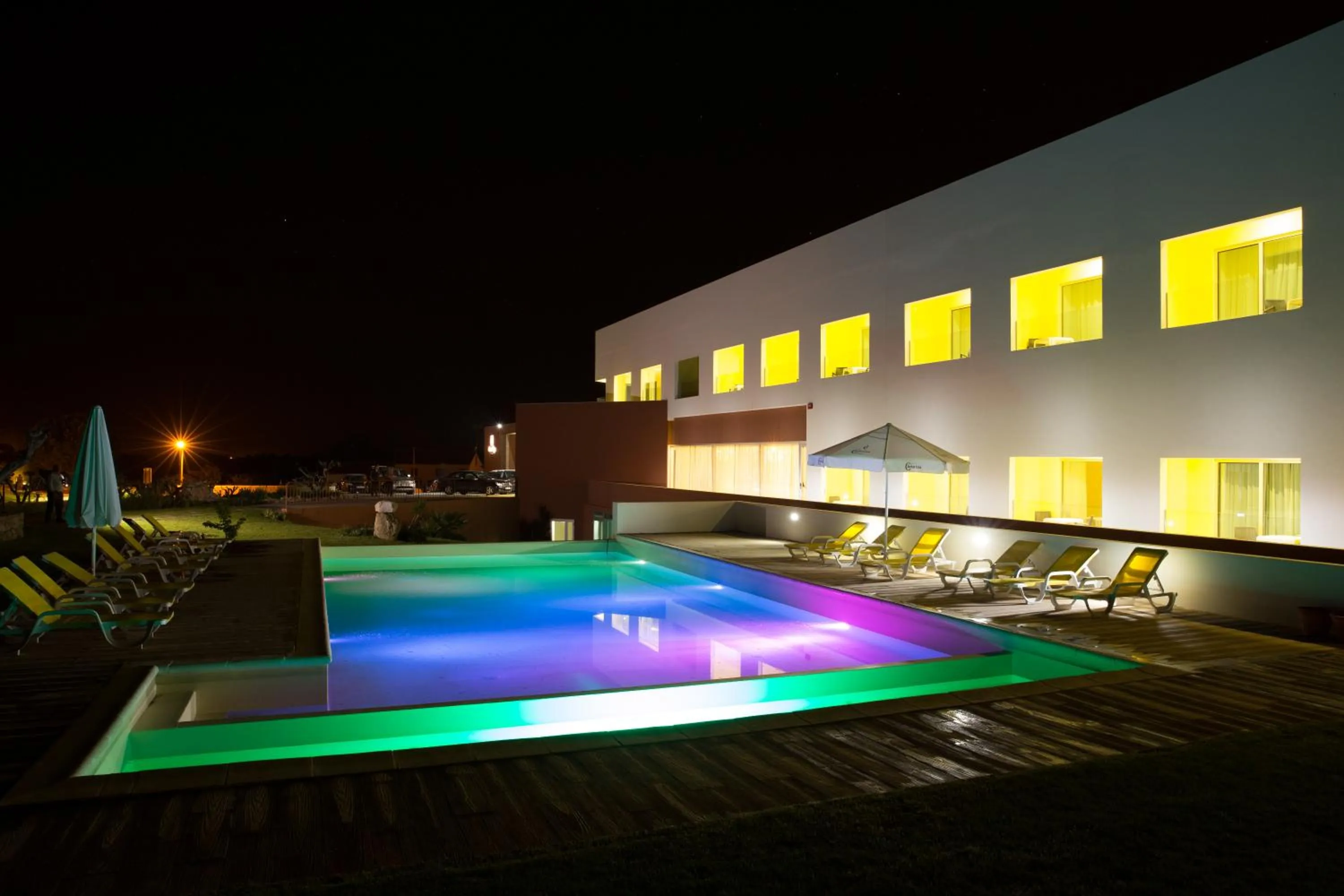 Swimming pool in Monte Filipe Hotel