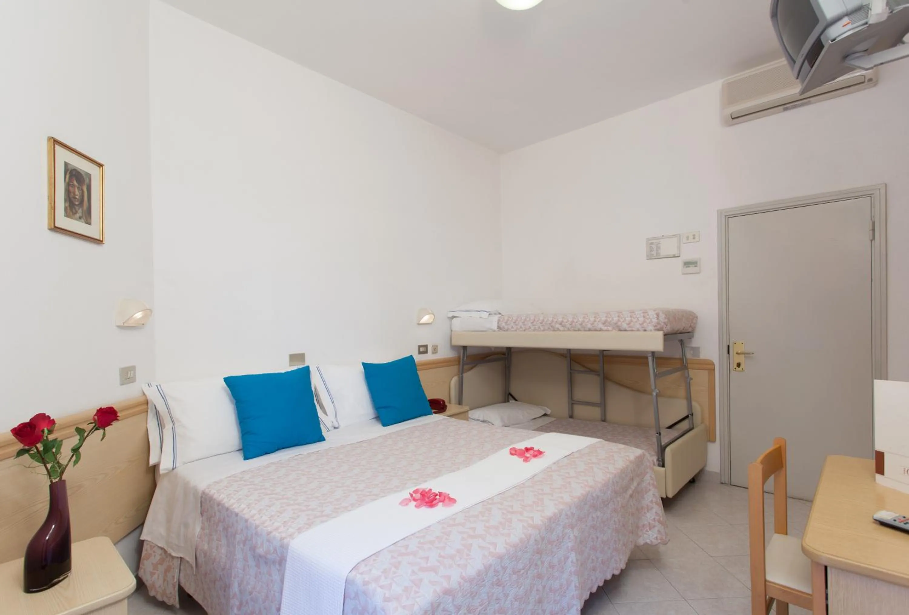 Bedroom, Bed in Hotel Cola Frontemare