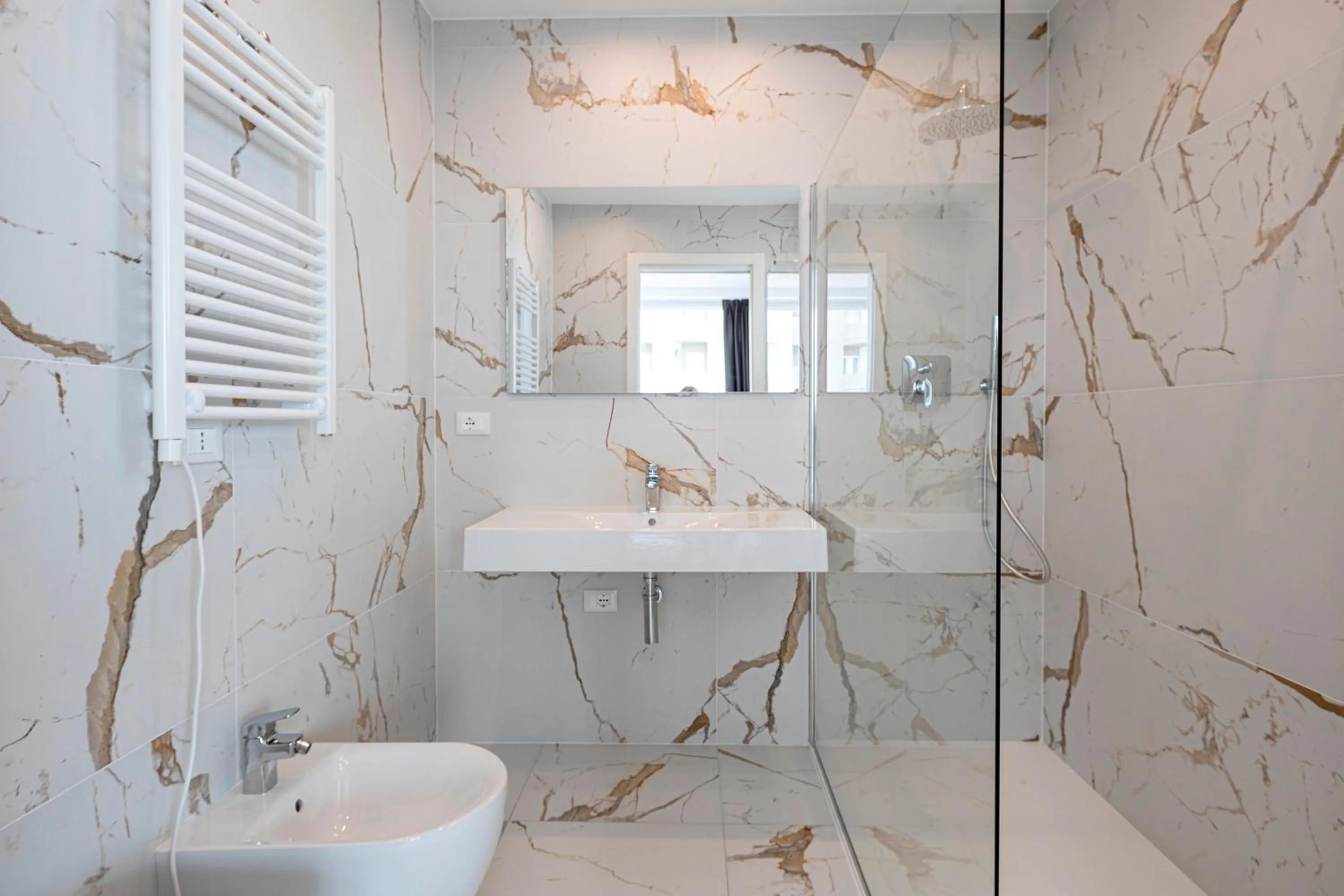 Bathroom in Hotel Cola Frontemare