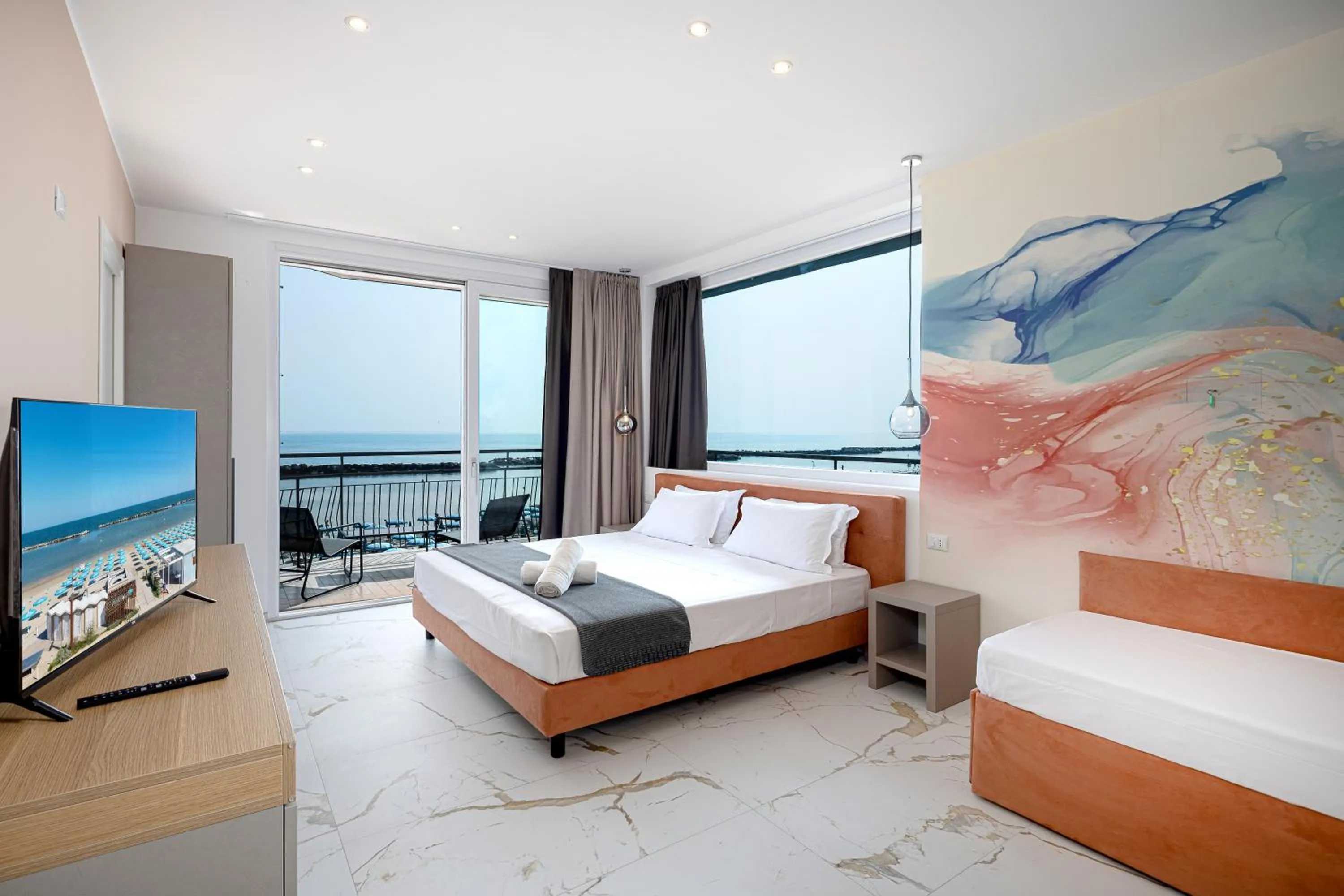 Photo of the whole room, Bed in Hotel Cola Frontemare