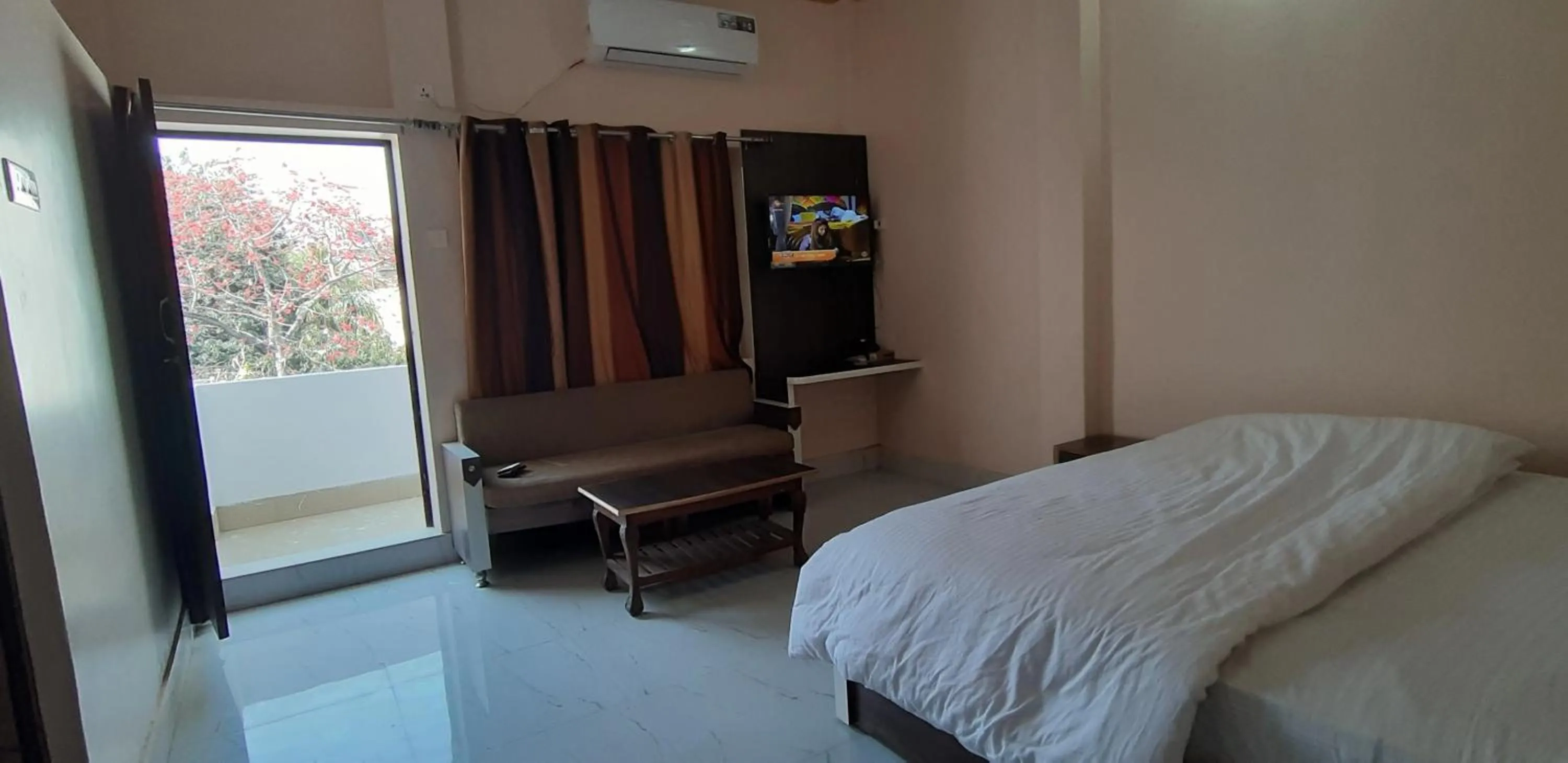 Living room, Bed in Sita Inn Home Stay Away From Home By Hotel Sita Varanasi