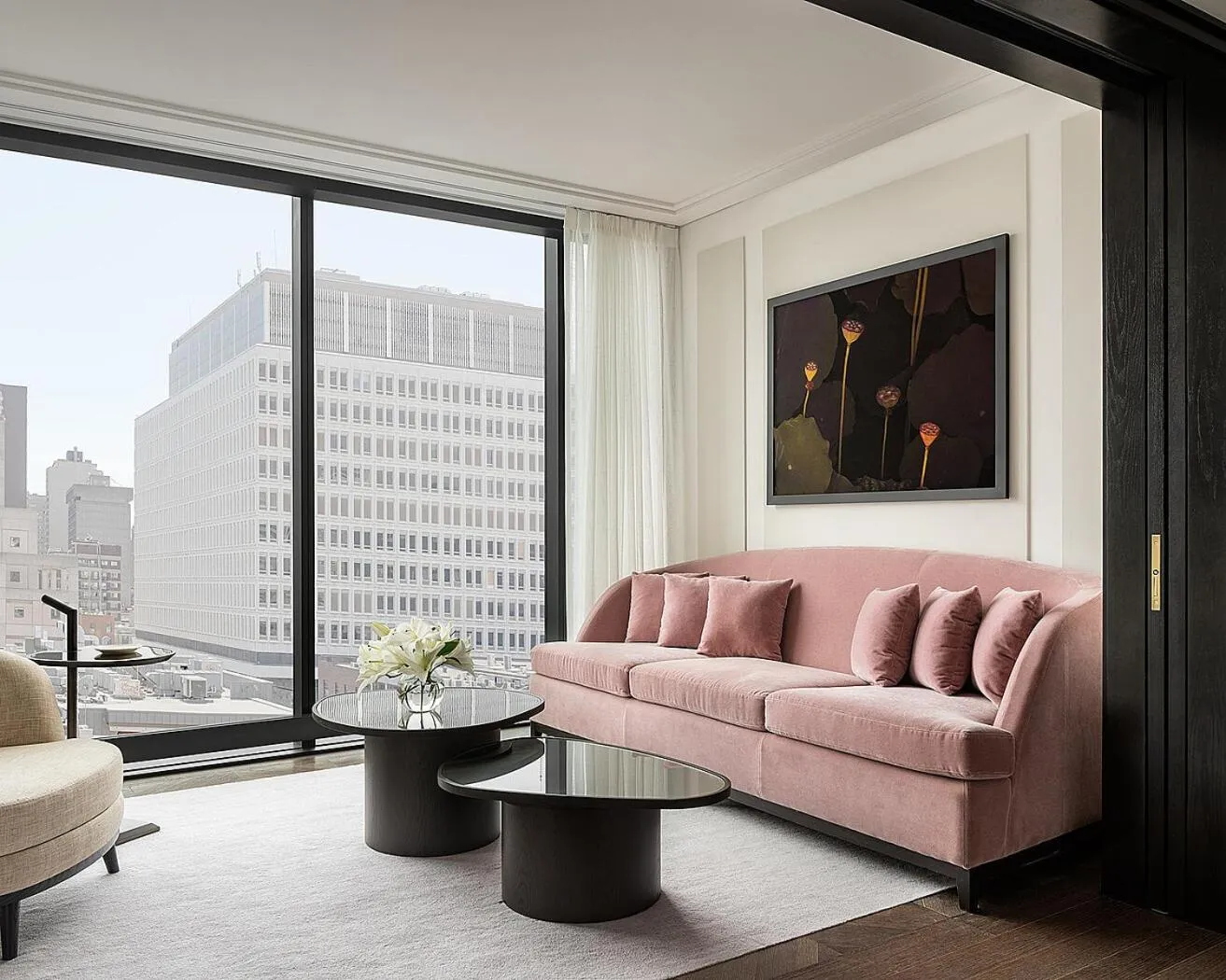 Seating area in Four Seasons Hotel Montreal