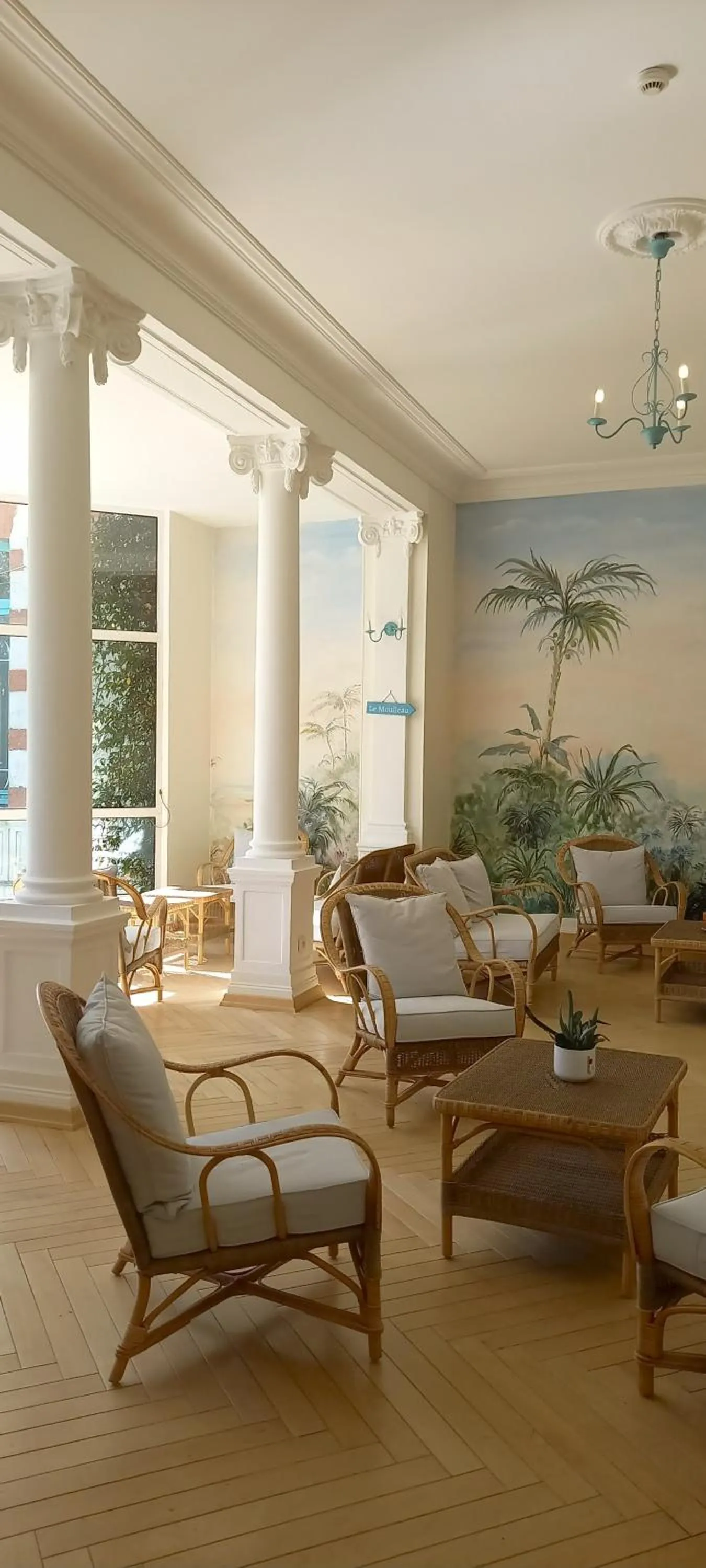 Lobby or reception in Résidence de Tourisme Vacances Bleues Villa Regina