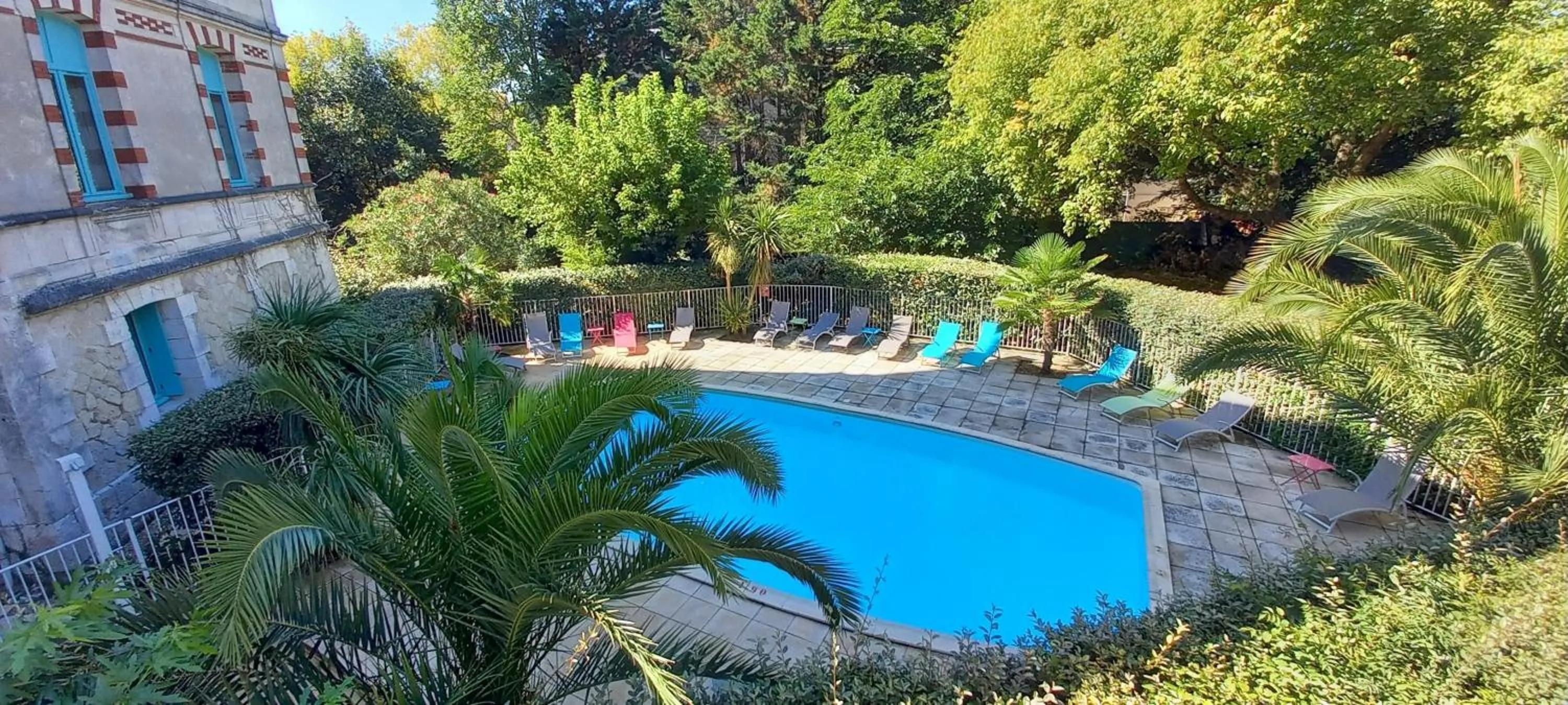 Swimming pool in Résidence de Tourisme Vacances Bleues Villa Regina