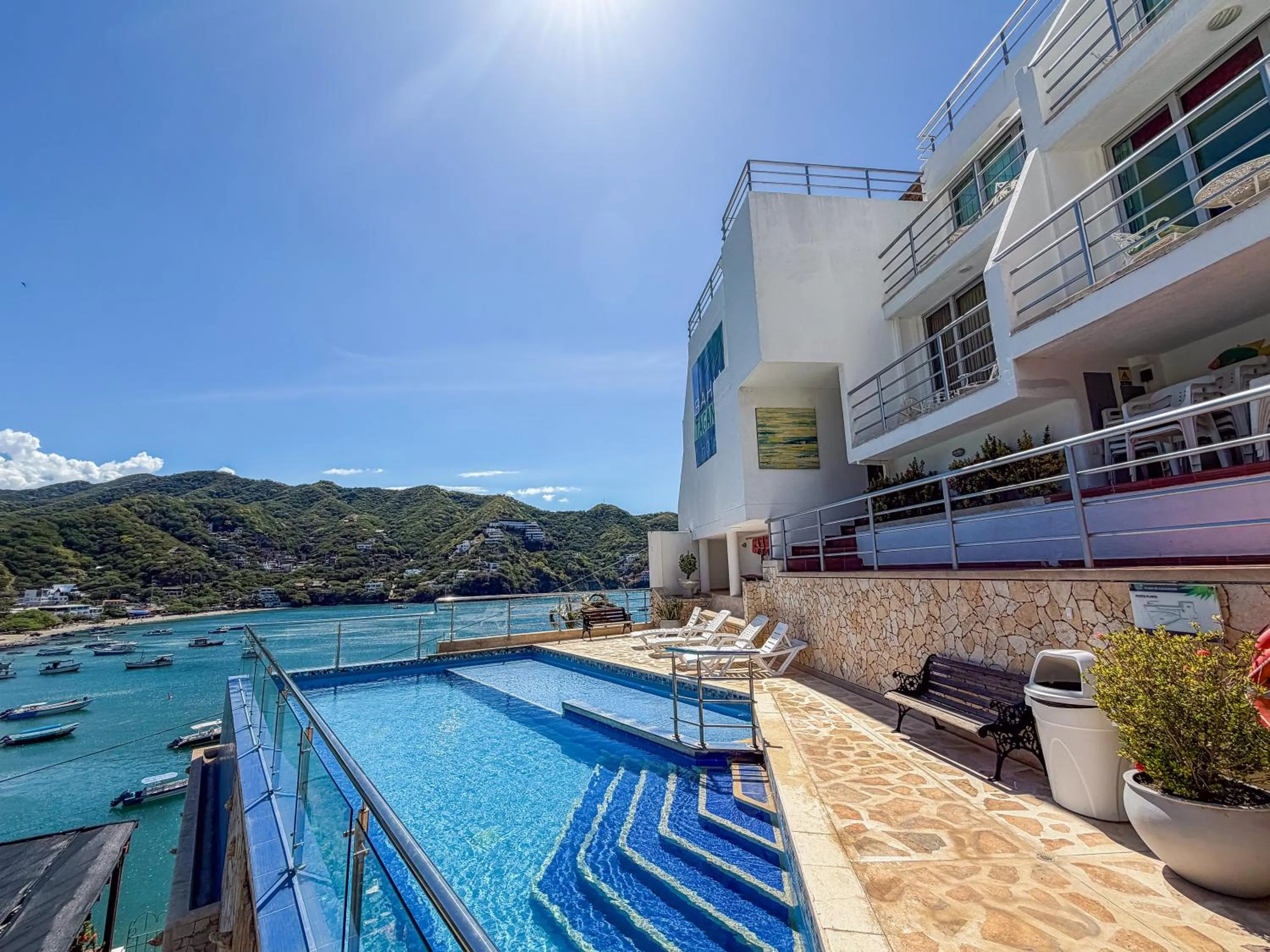 Swimming pool in Hotel Bahia Taganga