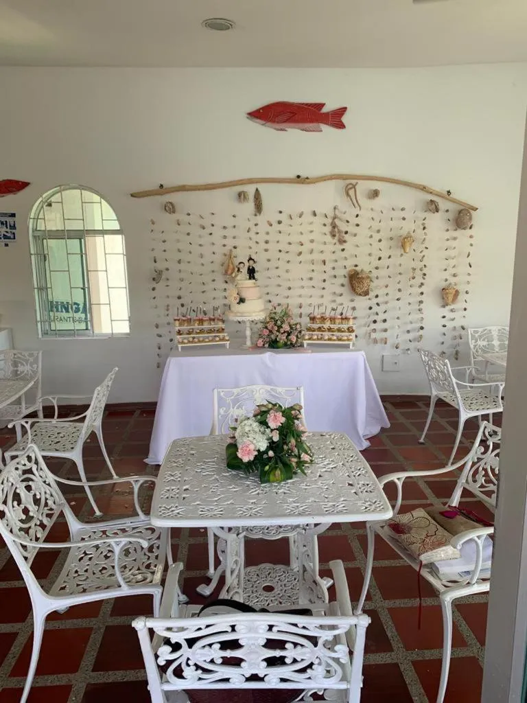 Restaurant/places to eat in Hotel Bahia Taganga