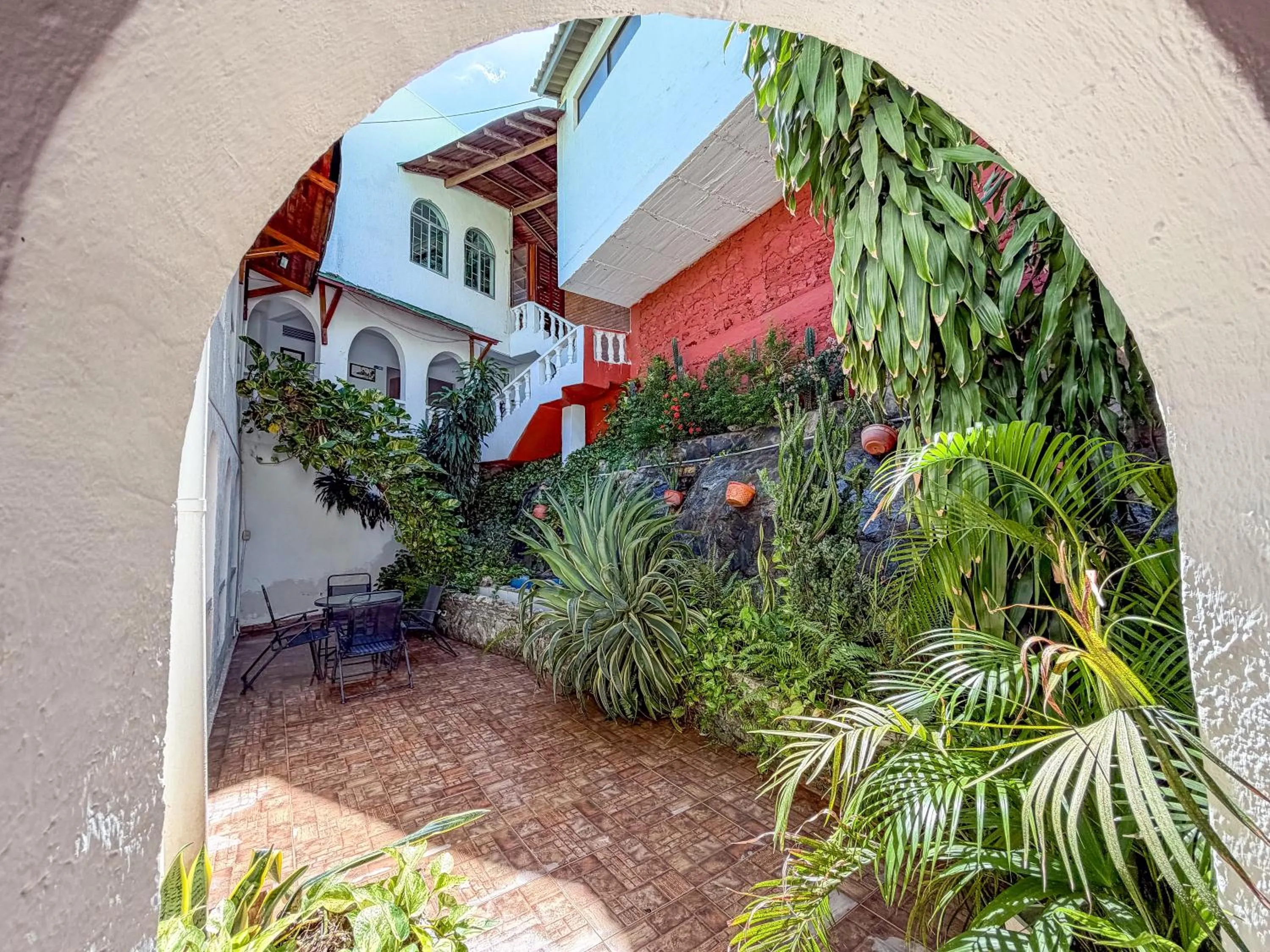 Seating area in Hotel Bahia Taganga