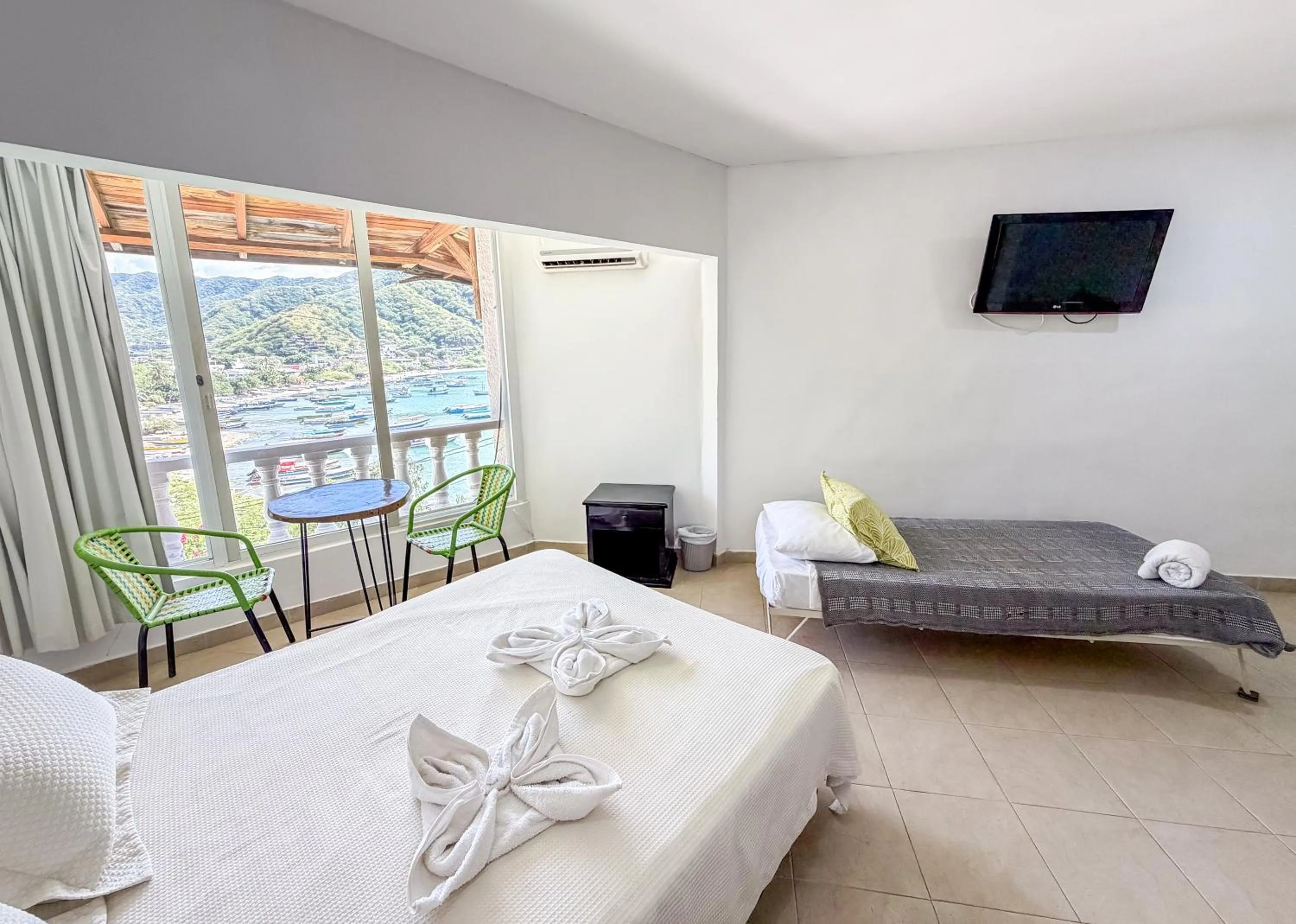 Bedroom, Bed in Hotel Bahia Taganga