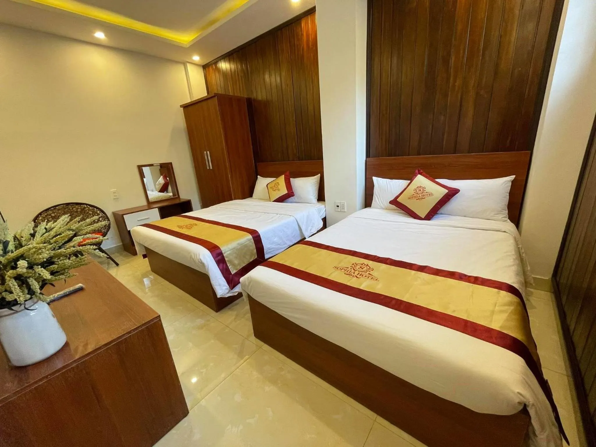 Bedroom, Bed in Sapphire Hotel Hue