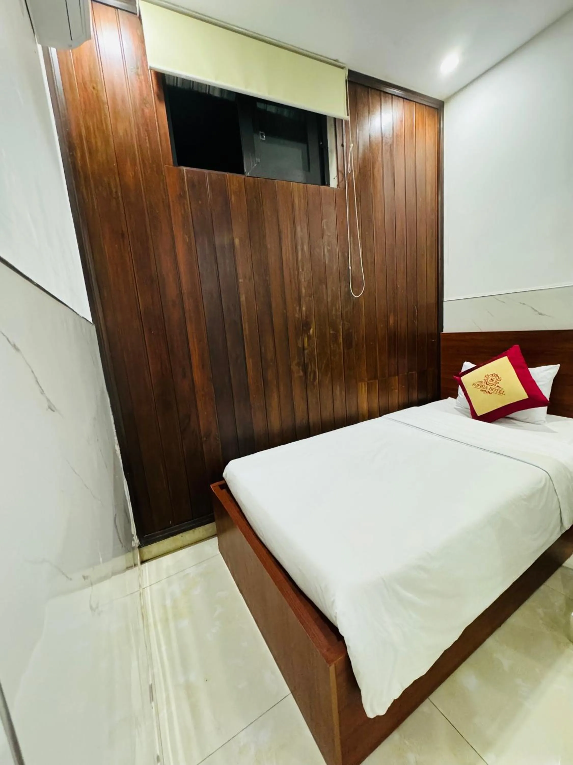 Bed in Sapphire Hotel Hue