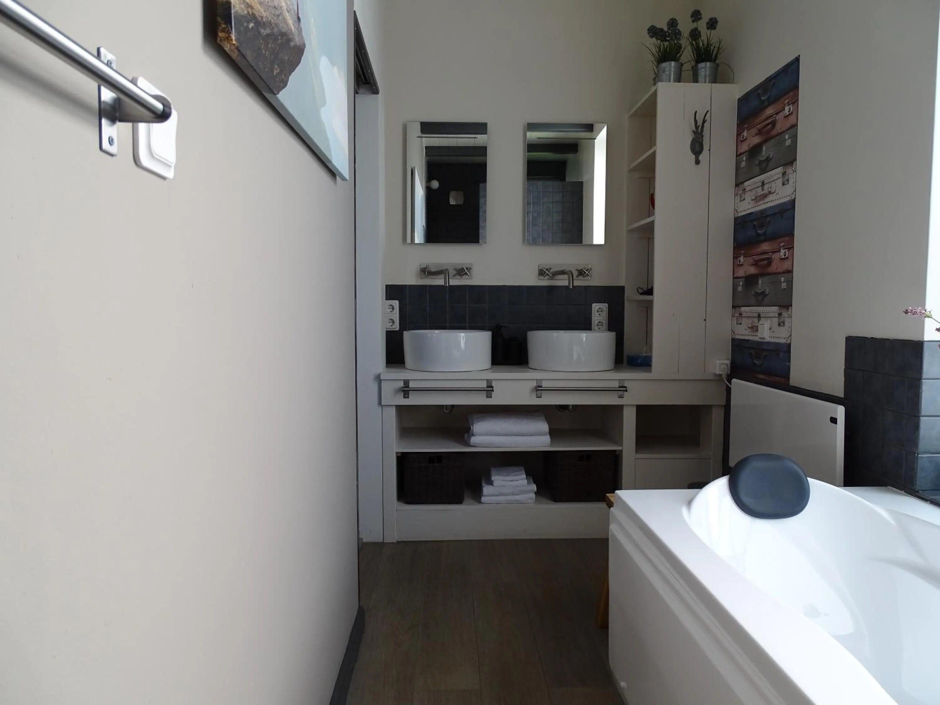 Bathroom, Bed in B&B Tulden Farmhouse