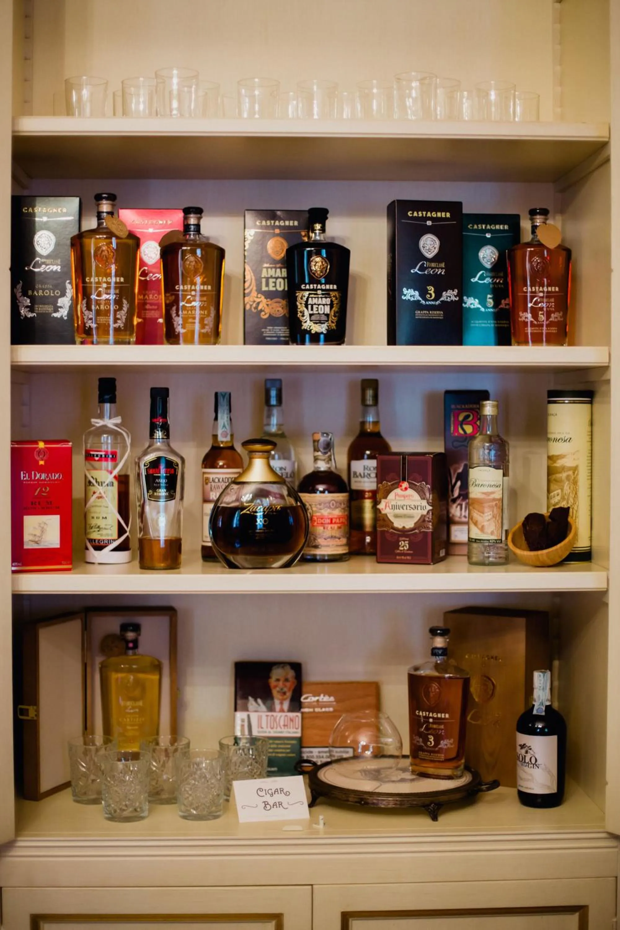 Breakfast in I giardini segreti di Villa Marcello Marinelli