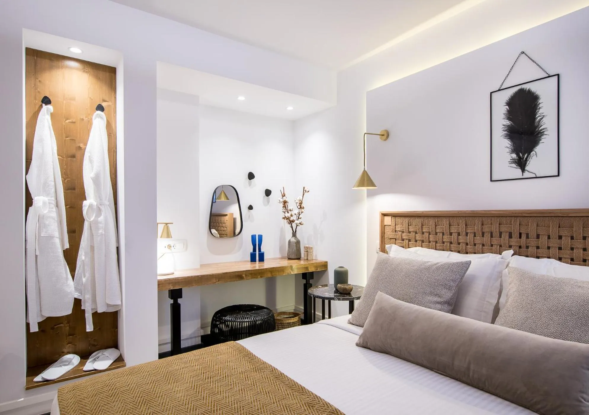 Bed in Amelot Art Suites