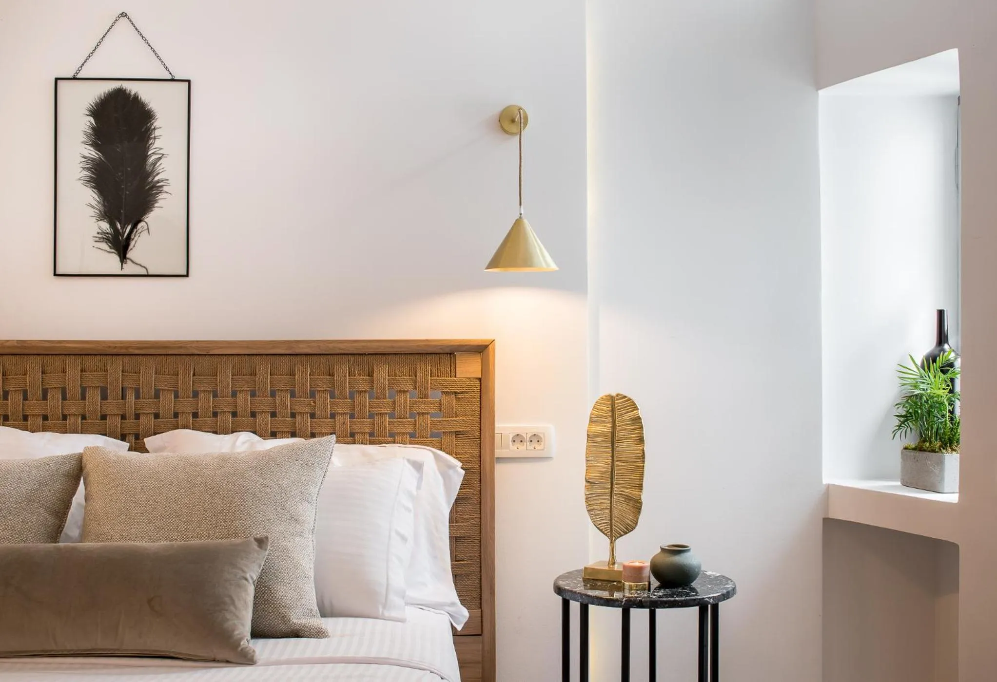 Bed in Amelot Art Suites