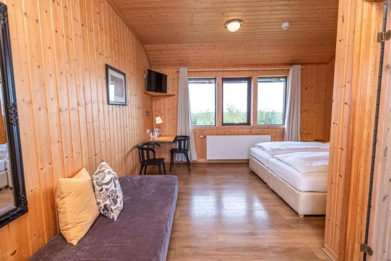 Seating area, Bed in Árnanes Country Hotel