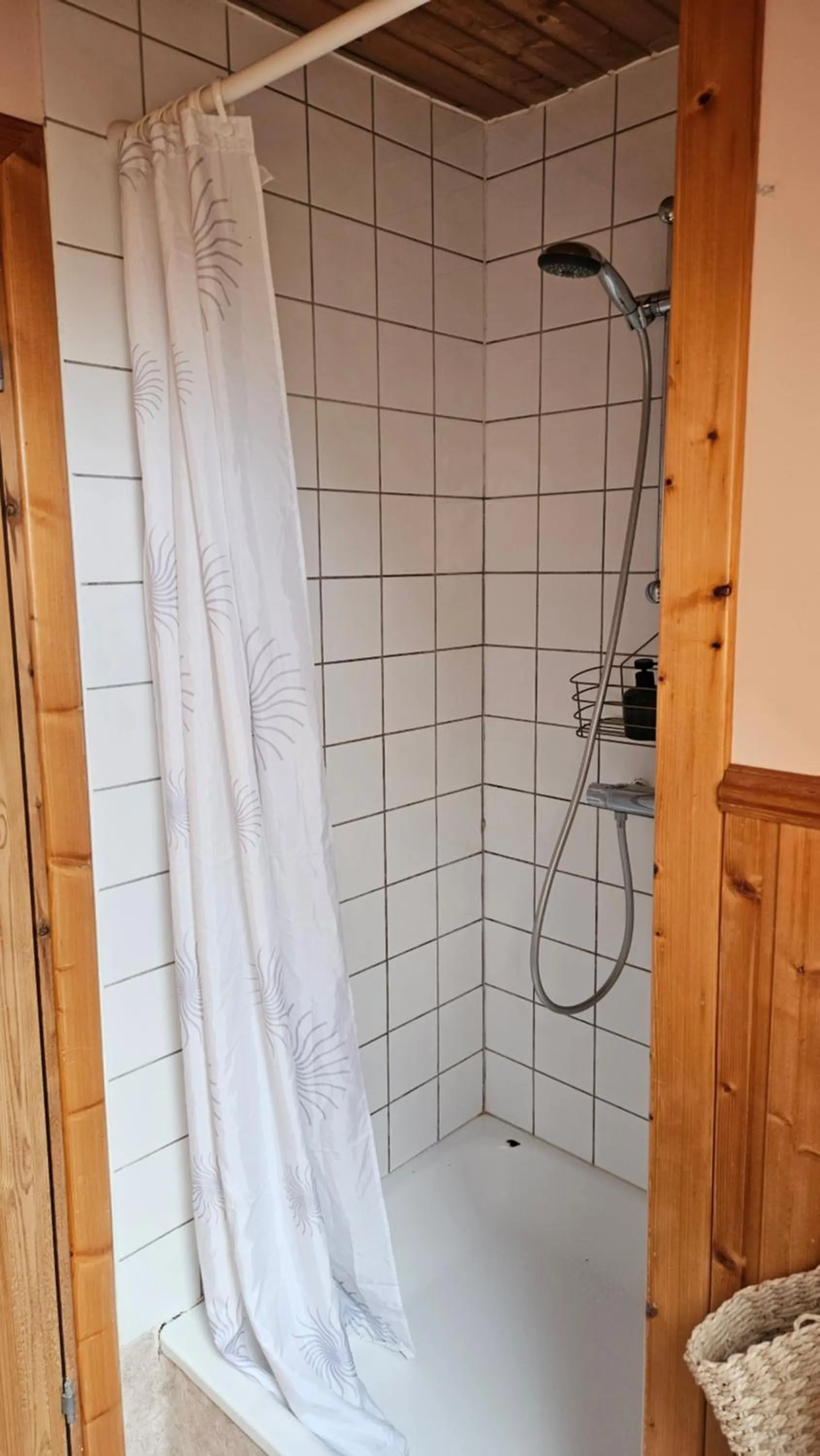 Shower in Árnanes Country Hotel