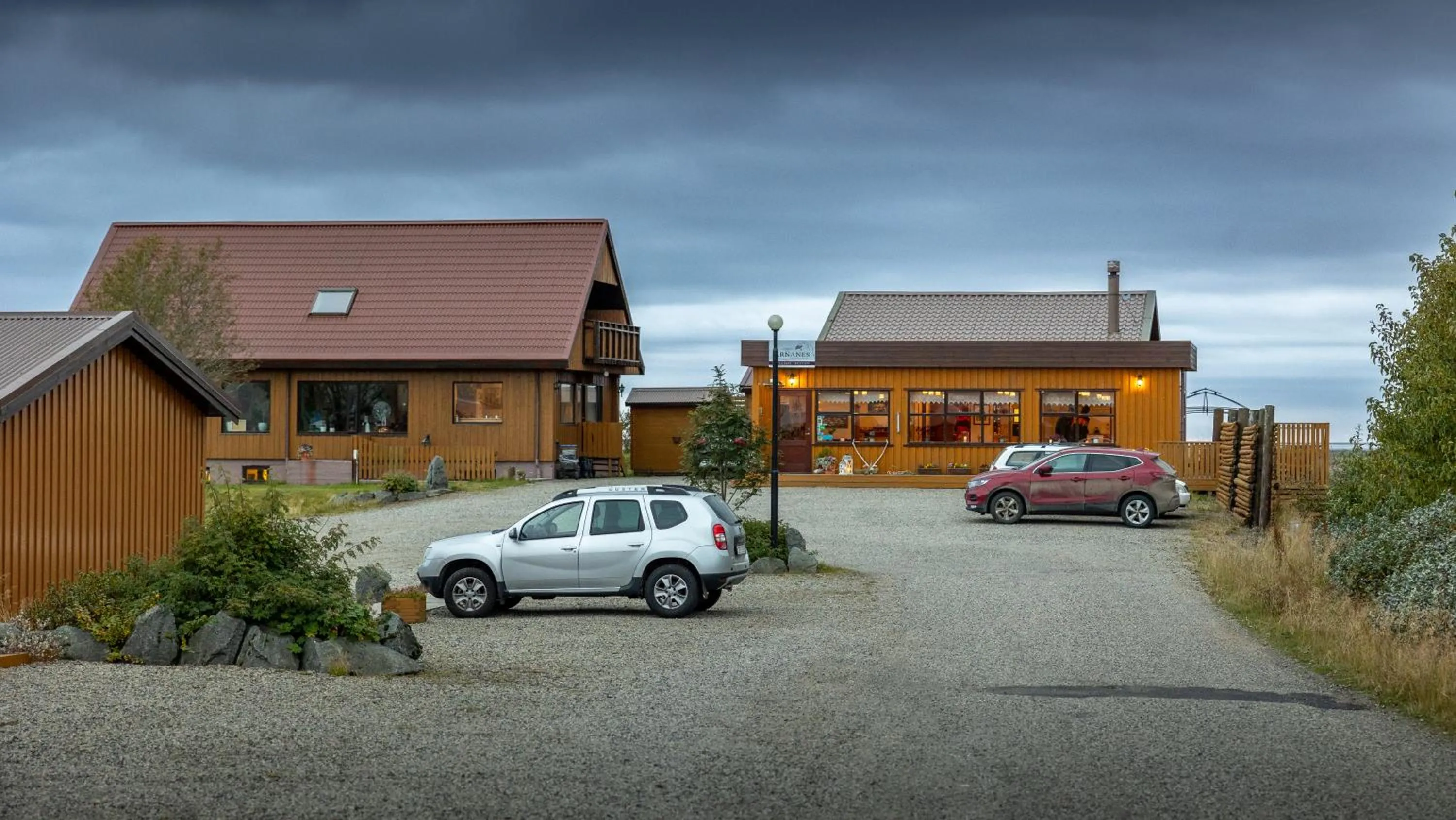 Parking in Árnanes Country Hotel