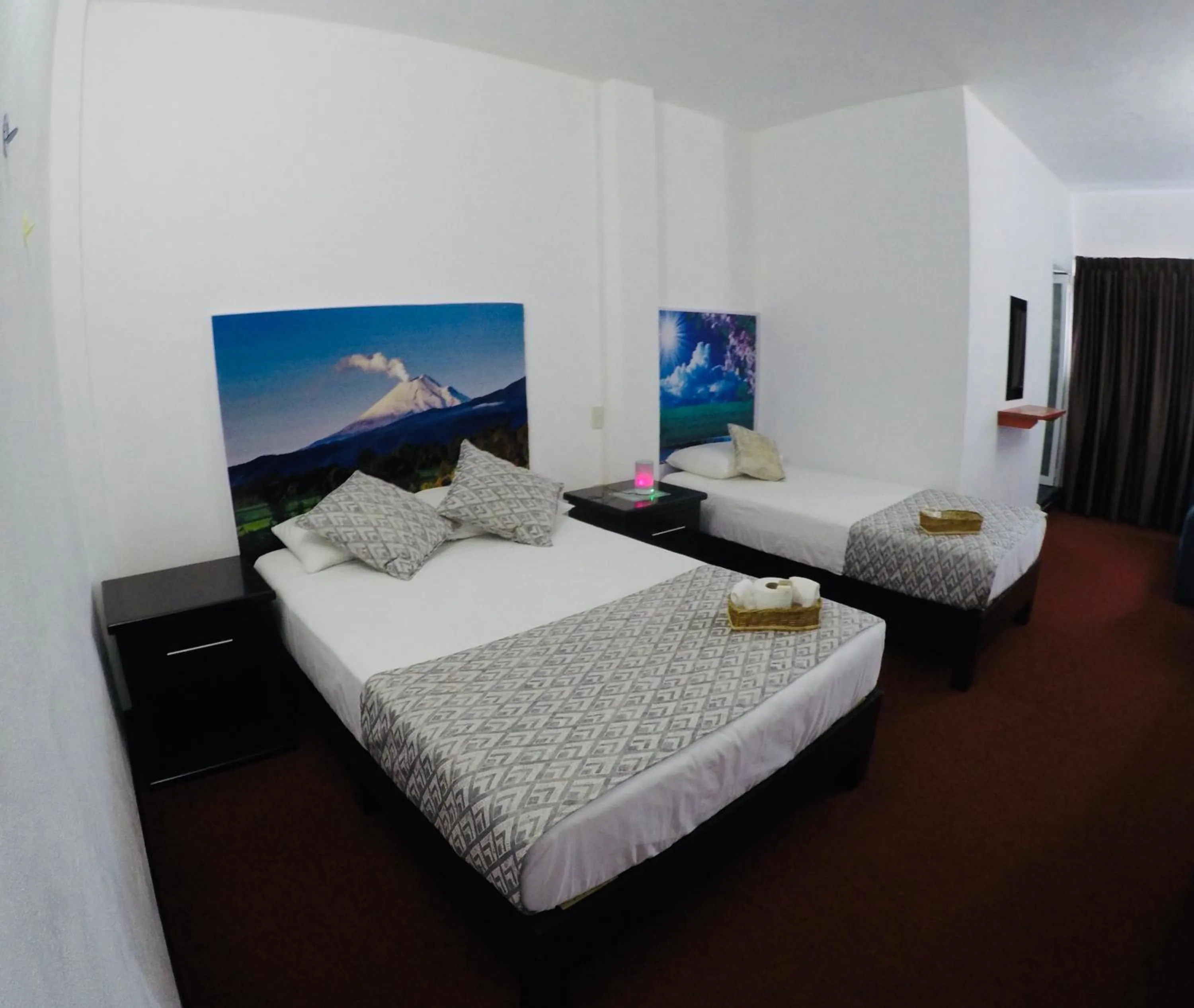 Photo of the whole room in Hotel Maragreens