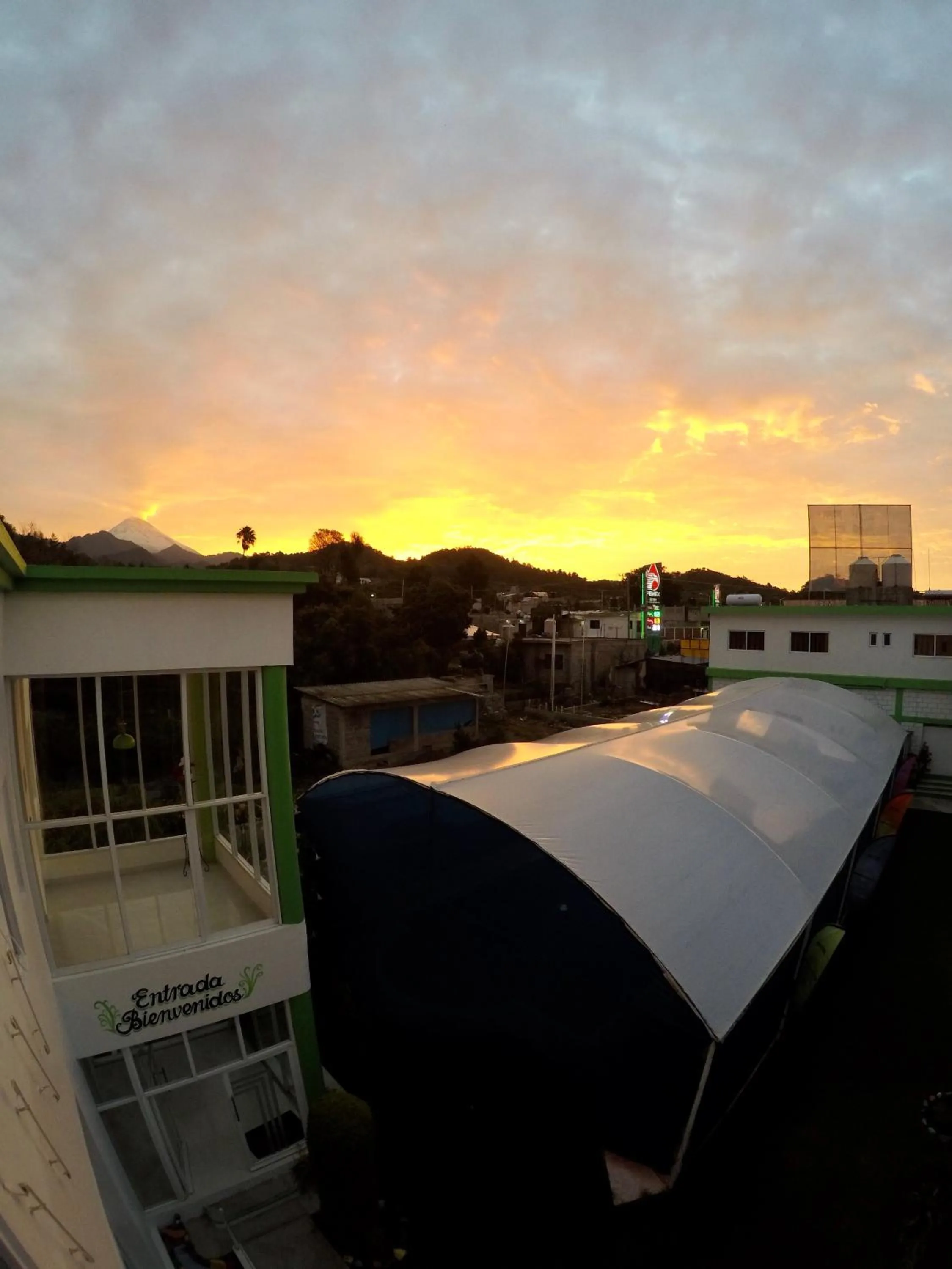 Sunrise in Hotel Maragreens