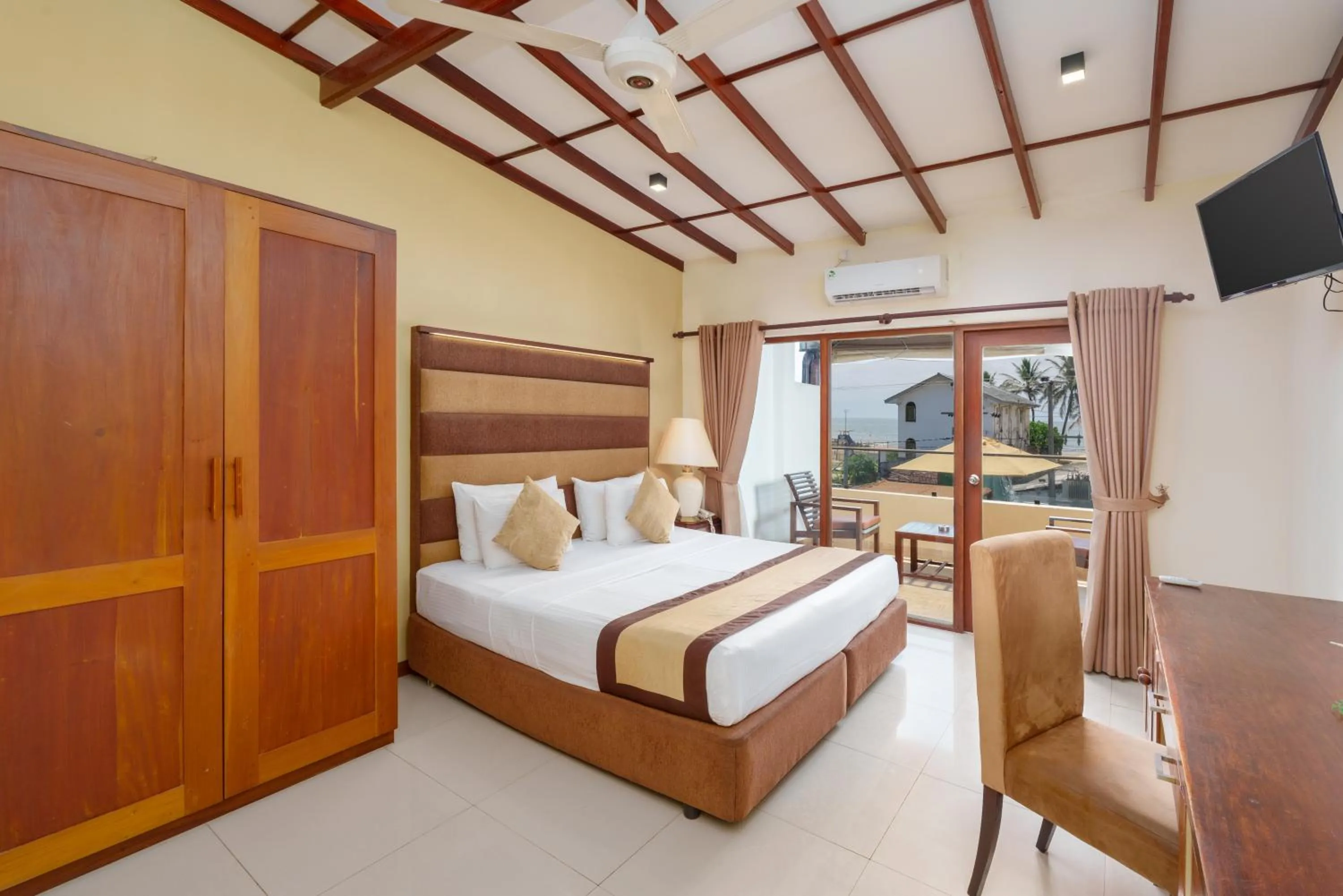 Bed in Beach Corridor Hotel & Spa with Free Airport shuttle