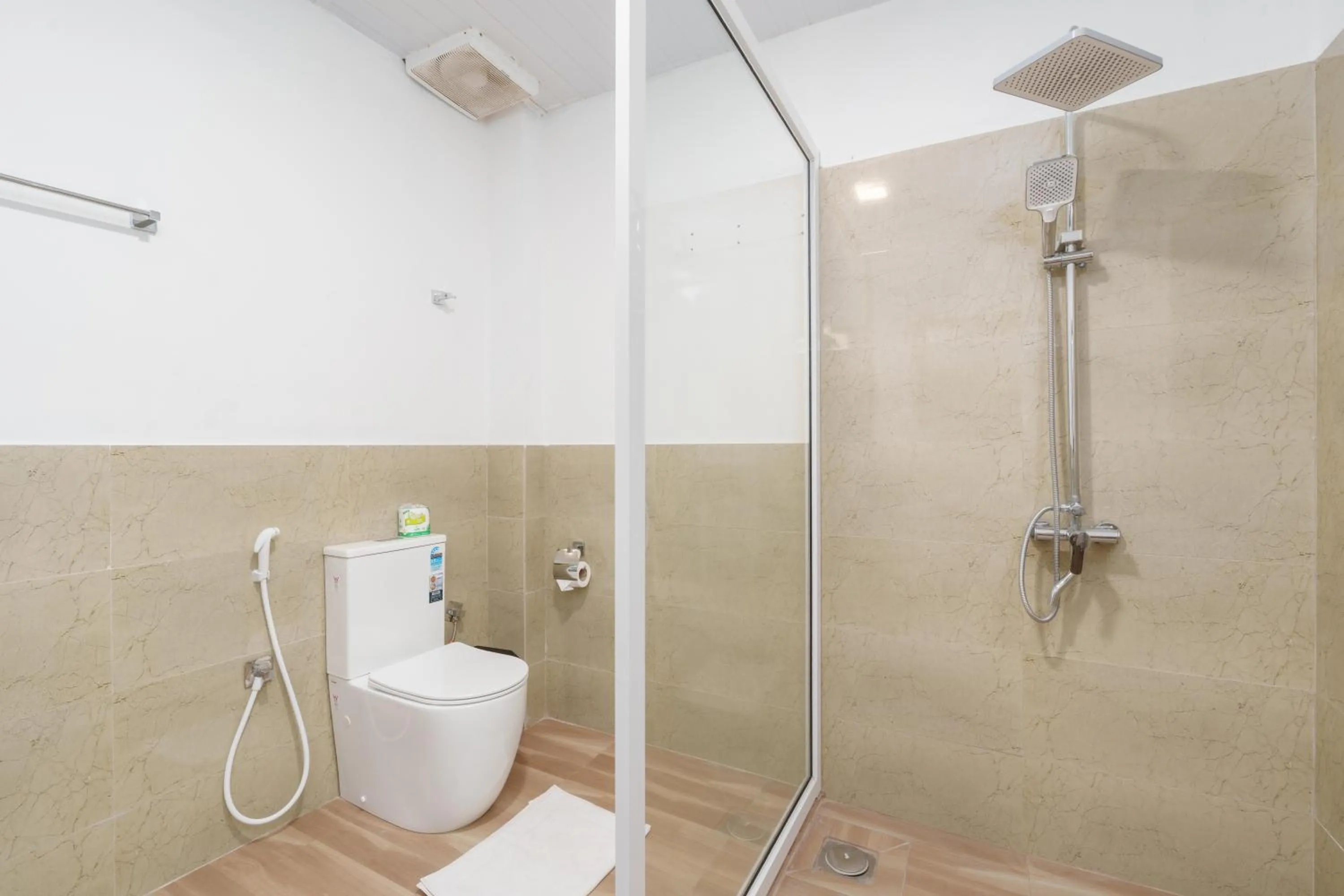 Shower in Beach Corridor Hotel & Spa with Free Airport shuttle