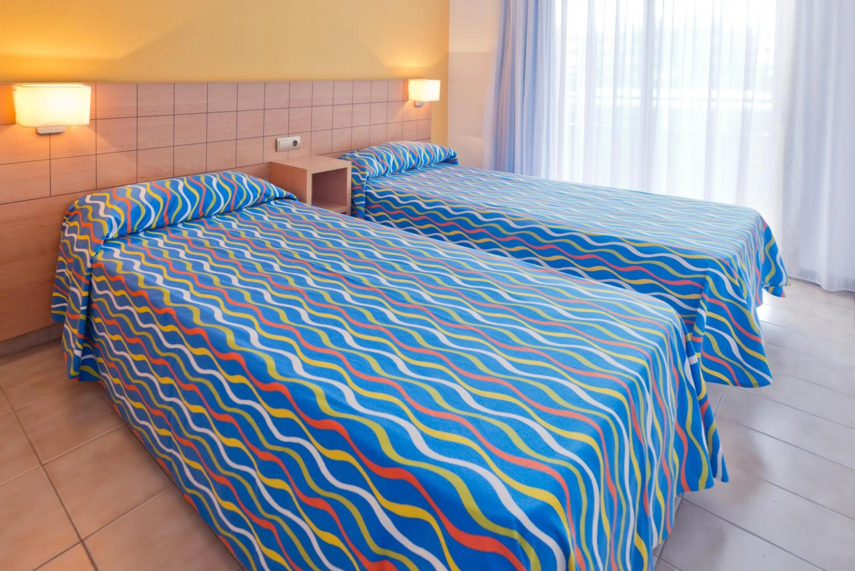 Bedroom, Bed in Voramar Cambrils