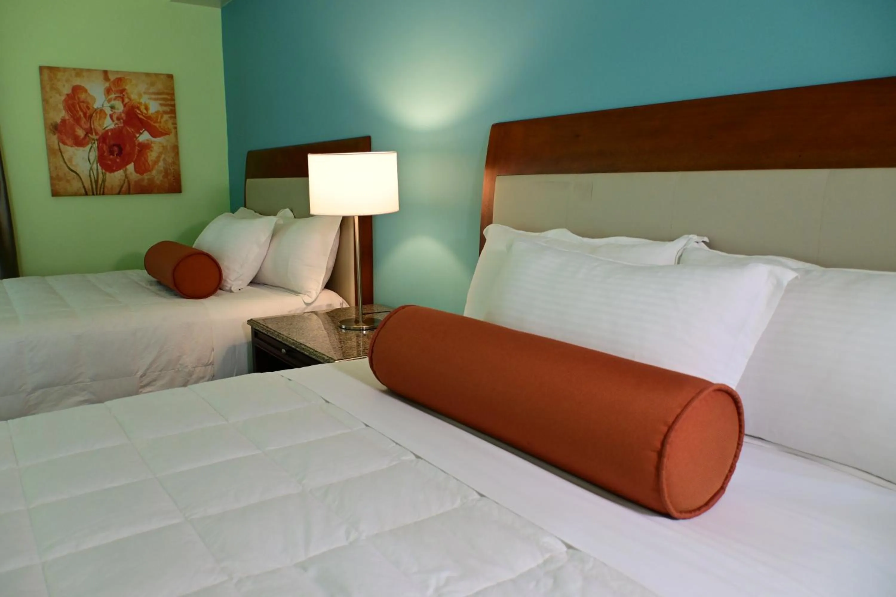 Bed in Quints Travelers Inn