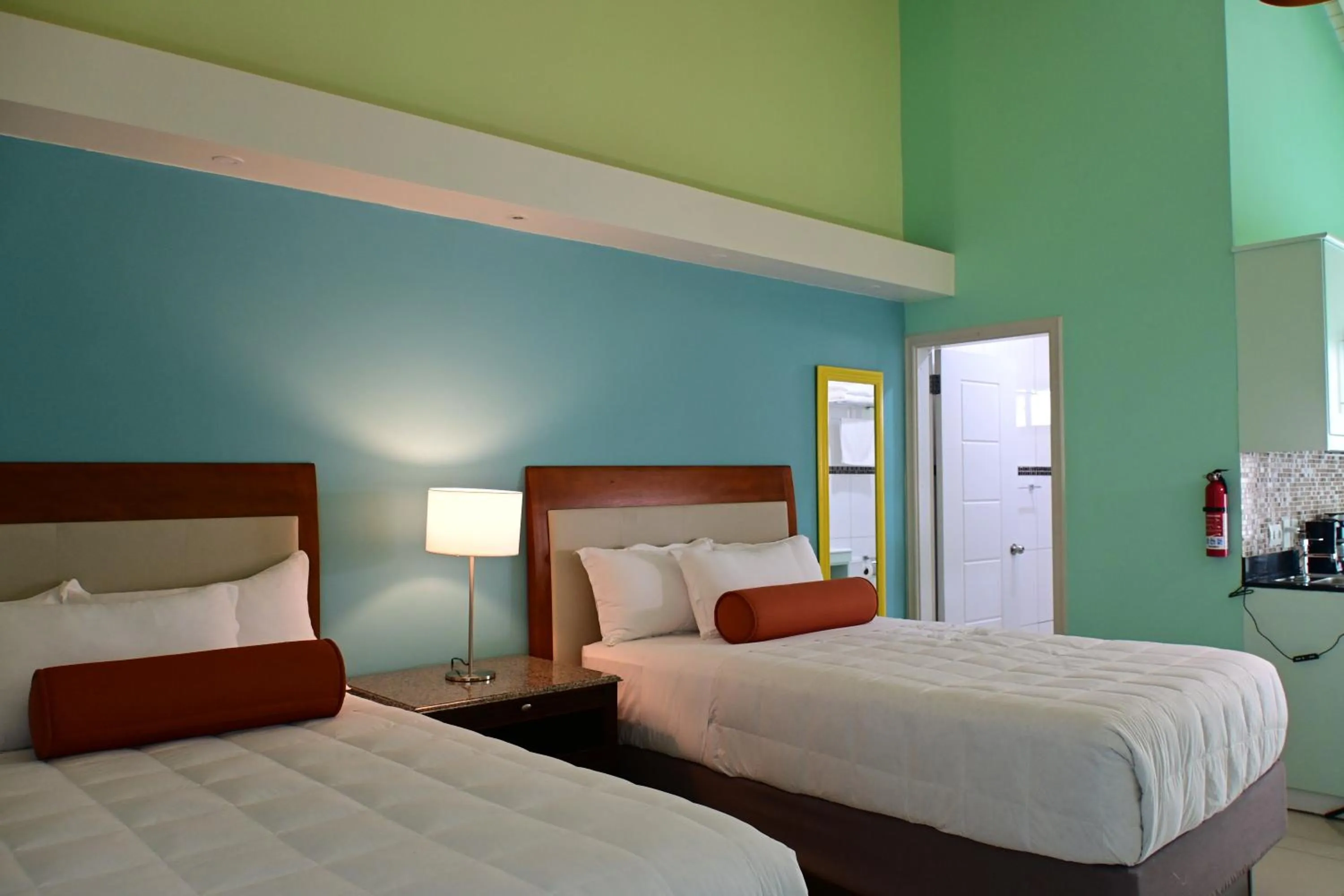 Bed in Quints Travelers Inn