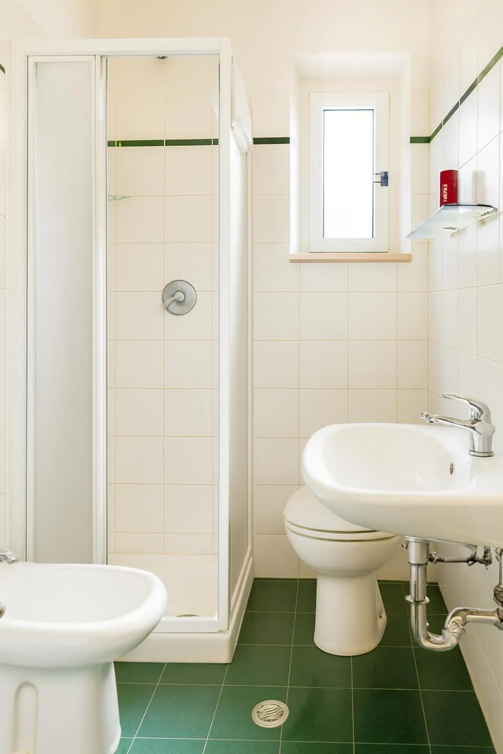 Shower in Hotel Ariston